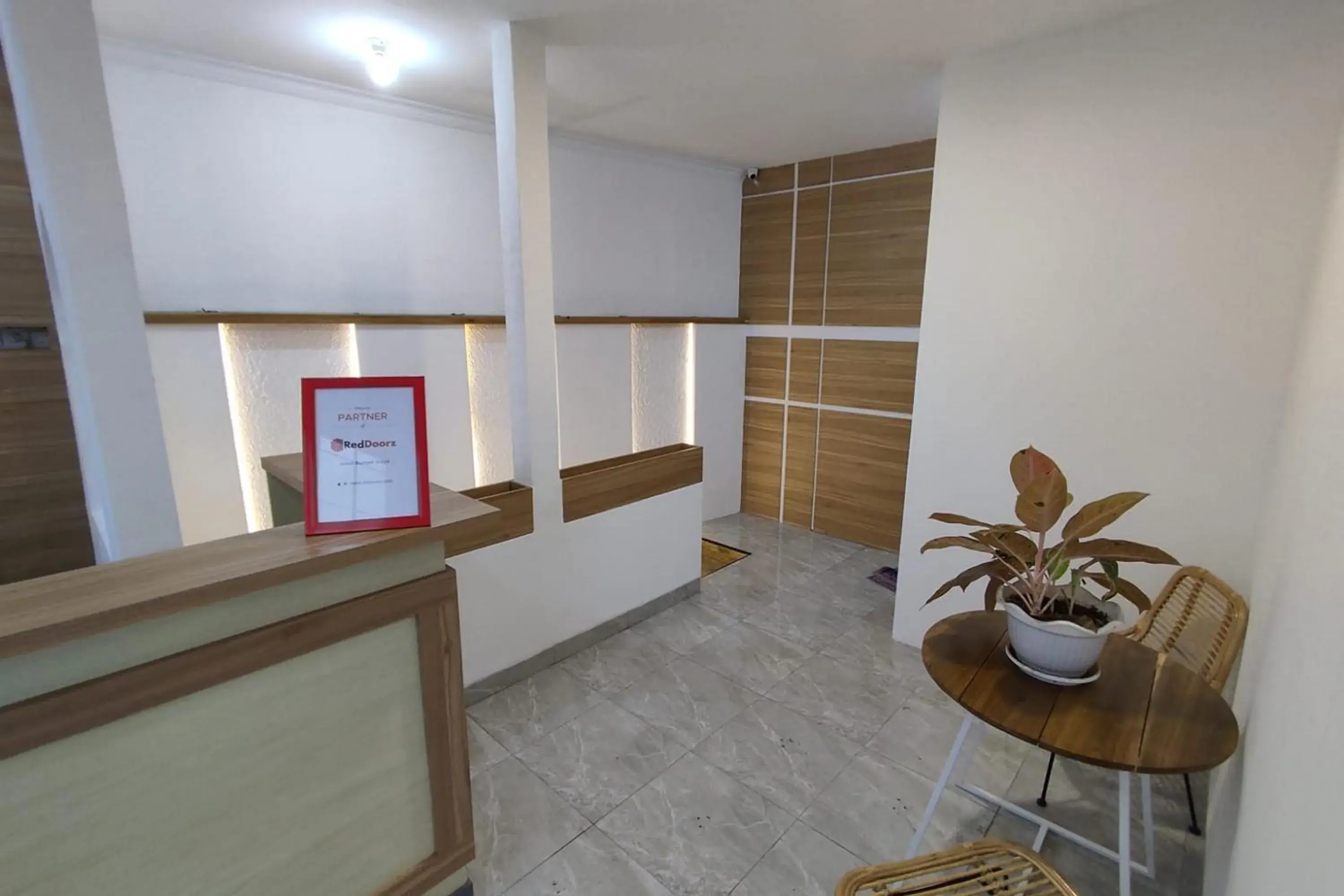 Property building in RedDoorz near Rita Super Mall Purwokerto Property building in RedDoorz near Rita Super Mall Purwokerto