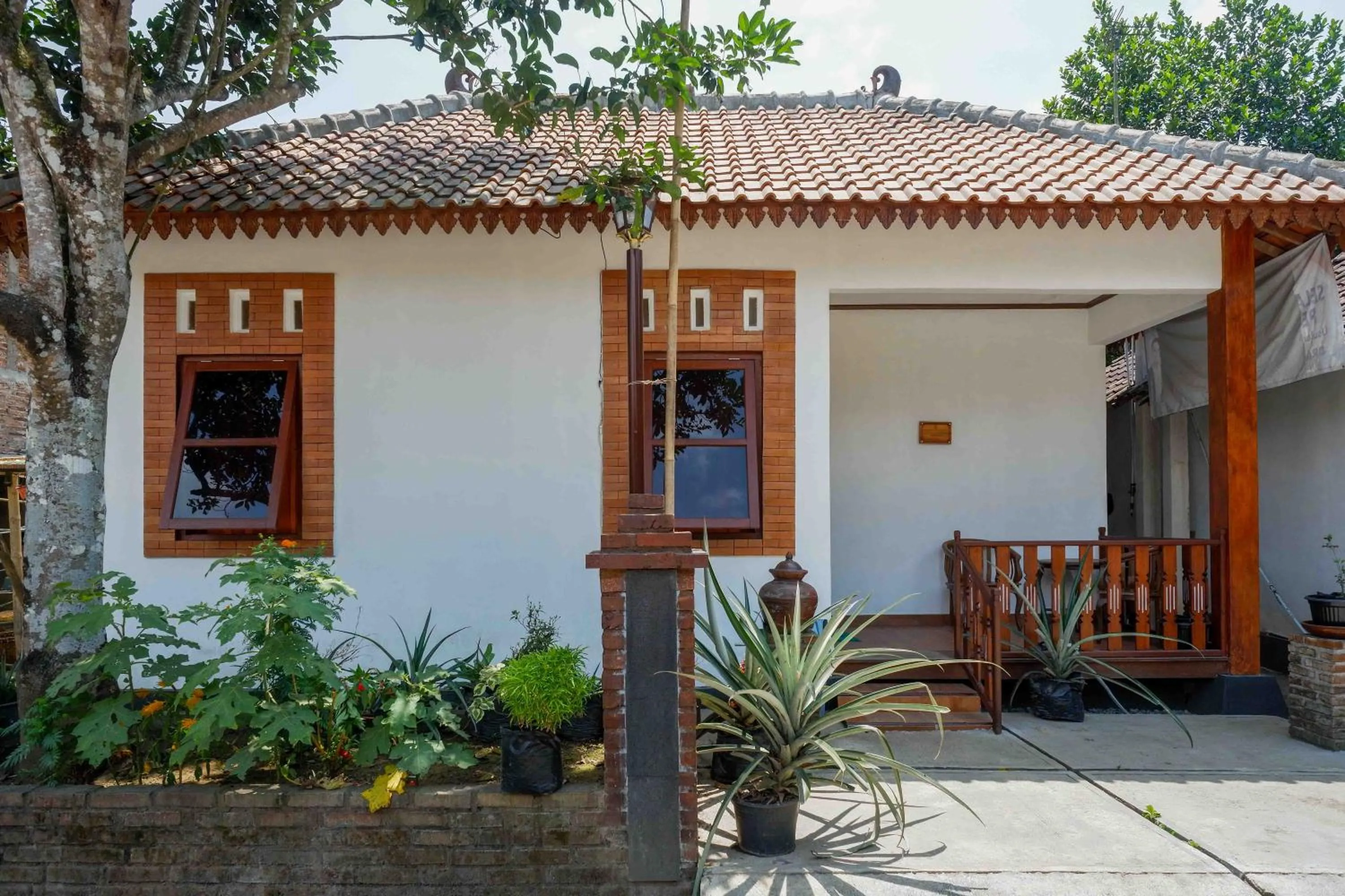 Roemah Beong Syariah at Desa Wisata Kembanglimus Mitra RedDoorz