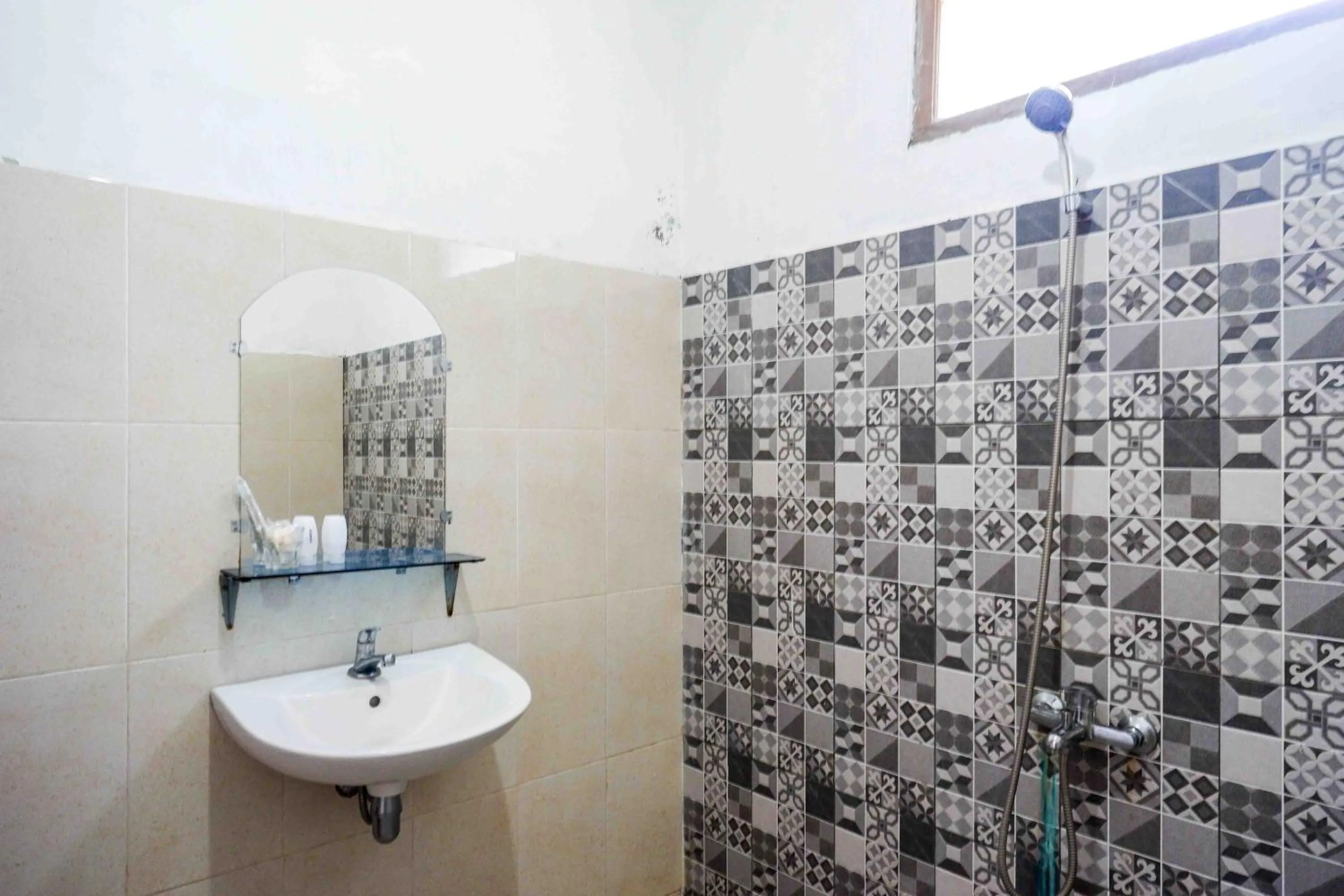 Roemah Beong Syariah at Desa Wisata Kembanglimus Mitra RedDoorz