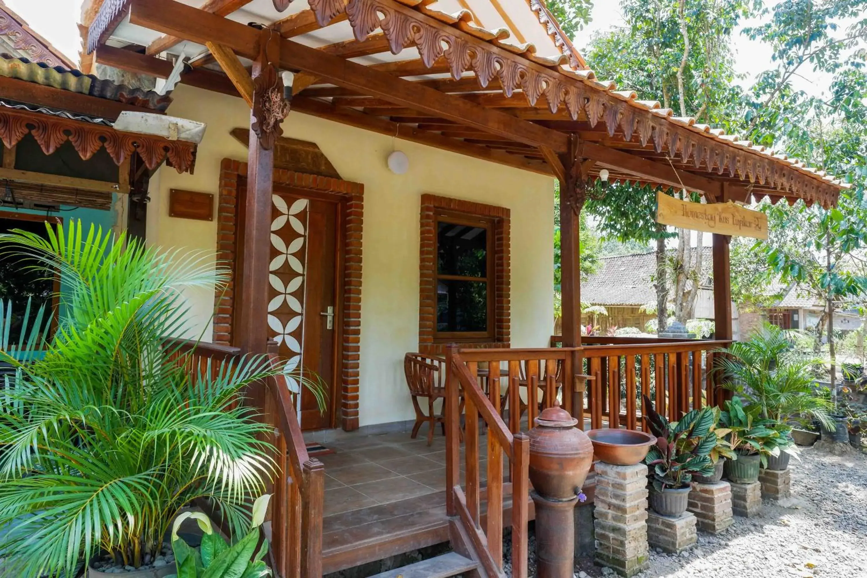 Roemah Beong Syariah at Desa Wisata Kembanglimus Mitra RedDoorz Roemah Beong Syariah at Desa Wisata Kembanglimus Mitra RedDoorz