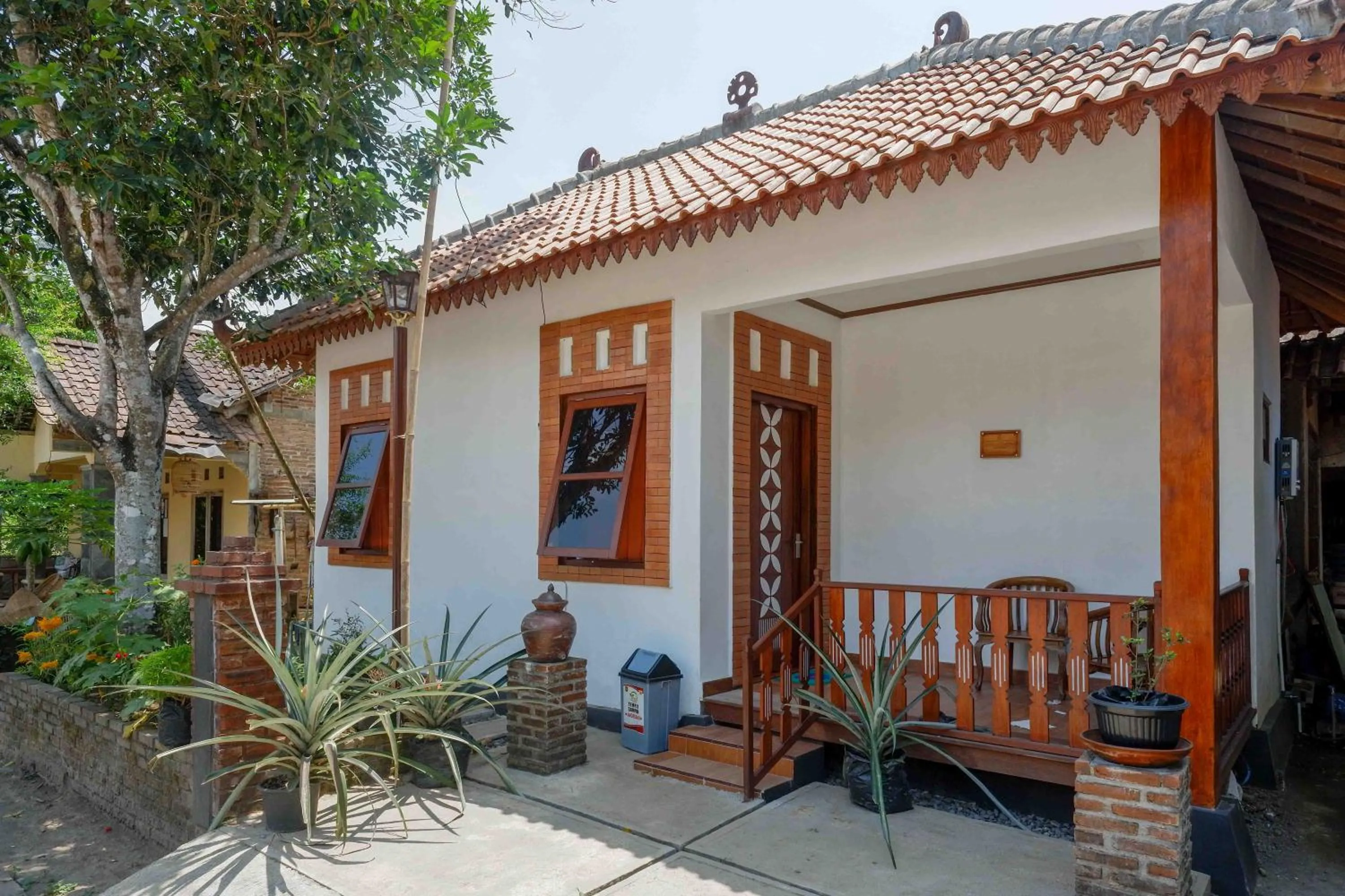 Roemah Beong Syariah at Desa Wisata Kembanglimus Mitra RedDoorz