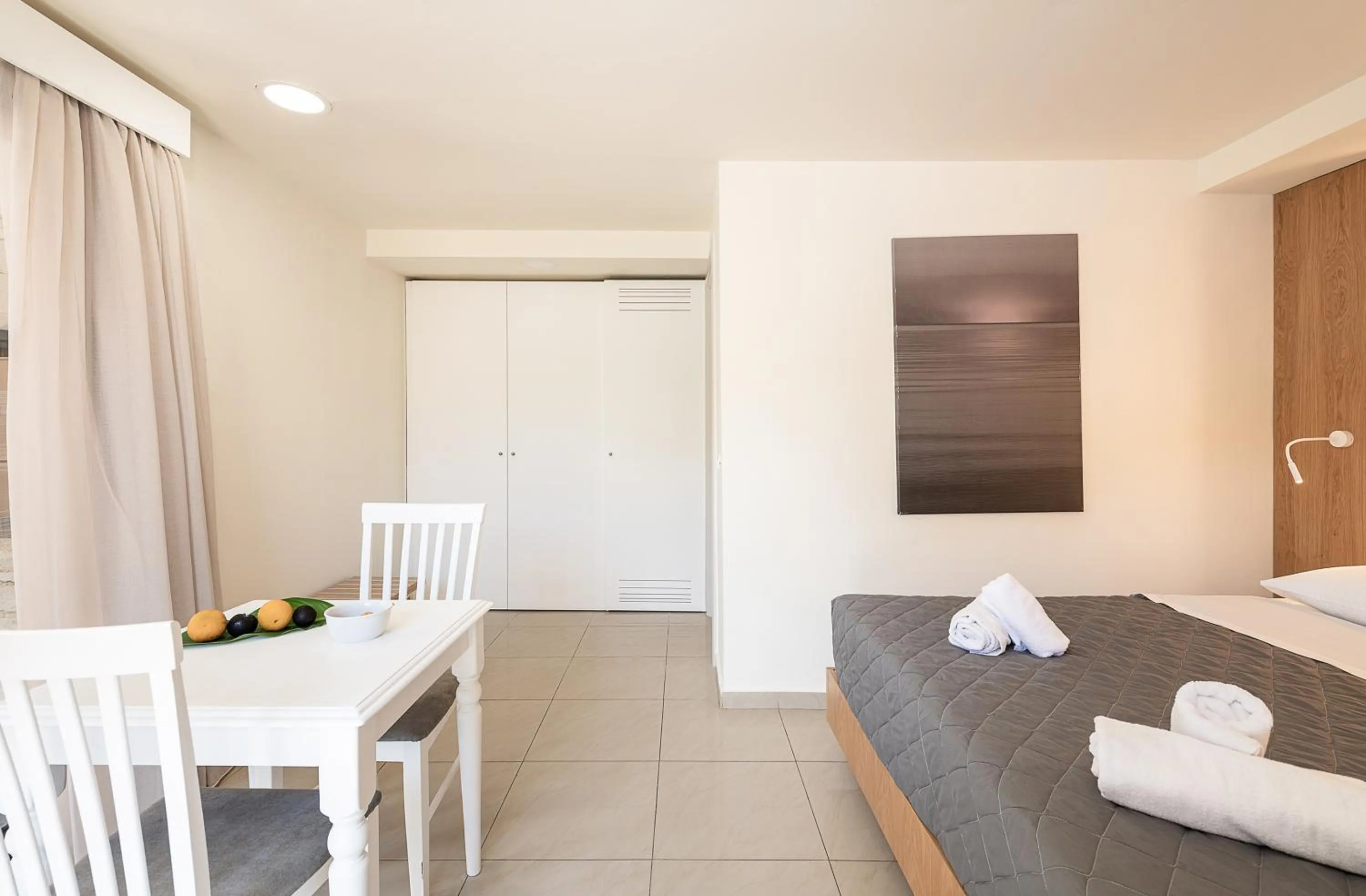 Photo of the whole room, Bed in Elia Platanias