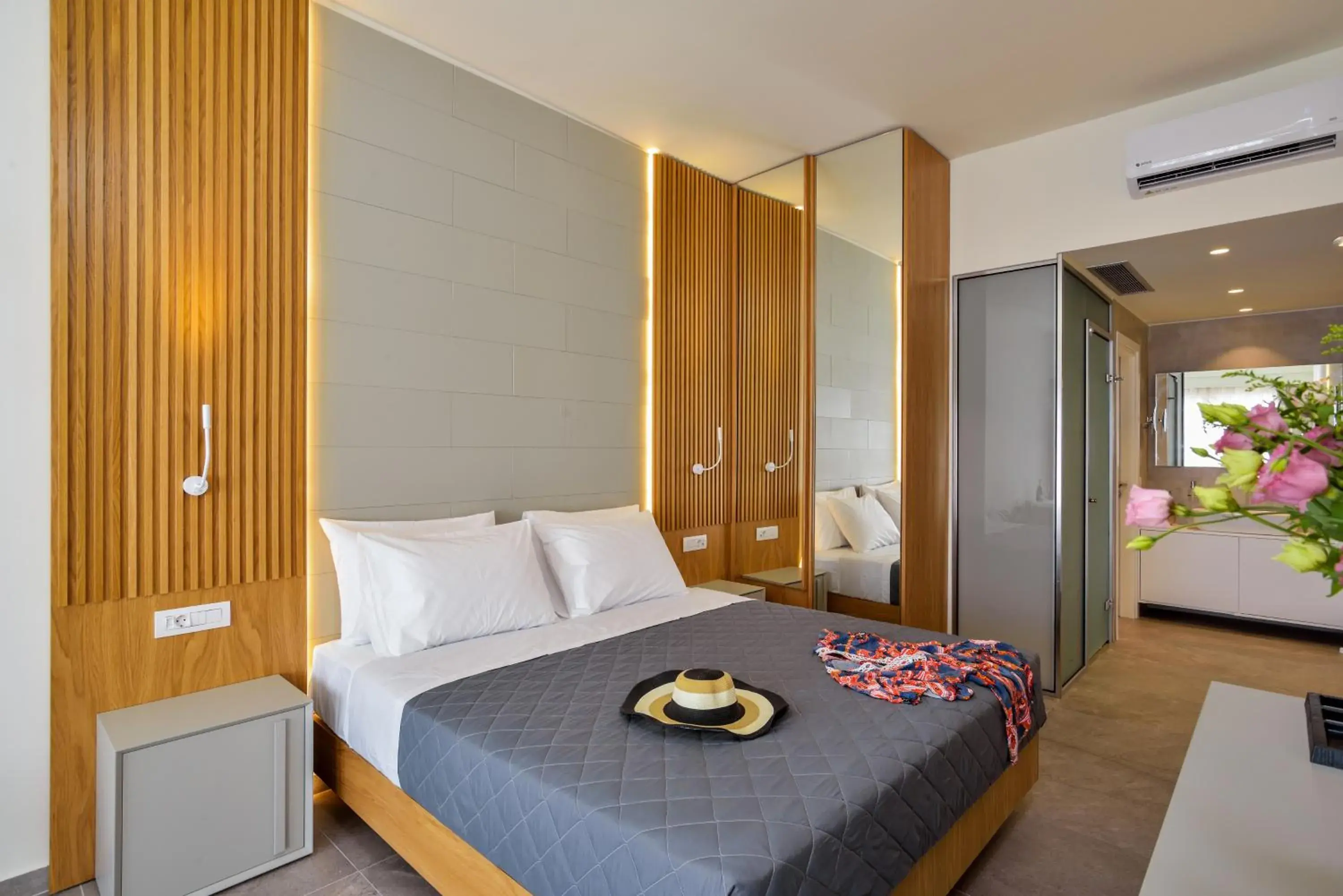 Photo of the whole room, Bed in Elia Platanias Photo of the whole room, Bed in Elia Platanias