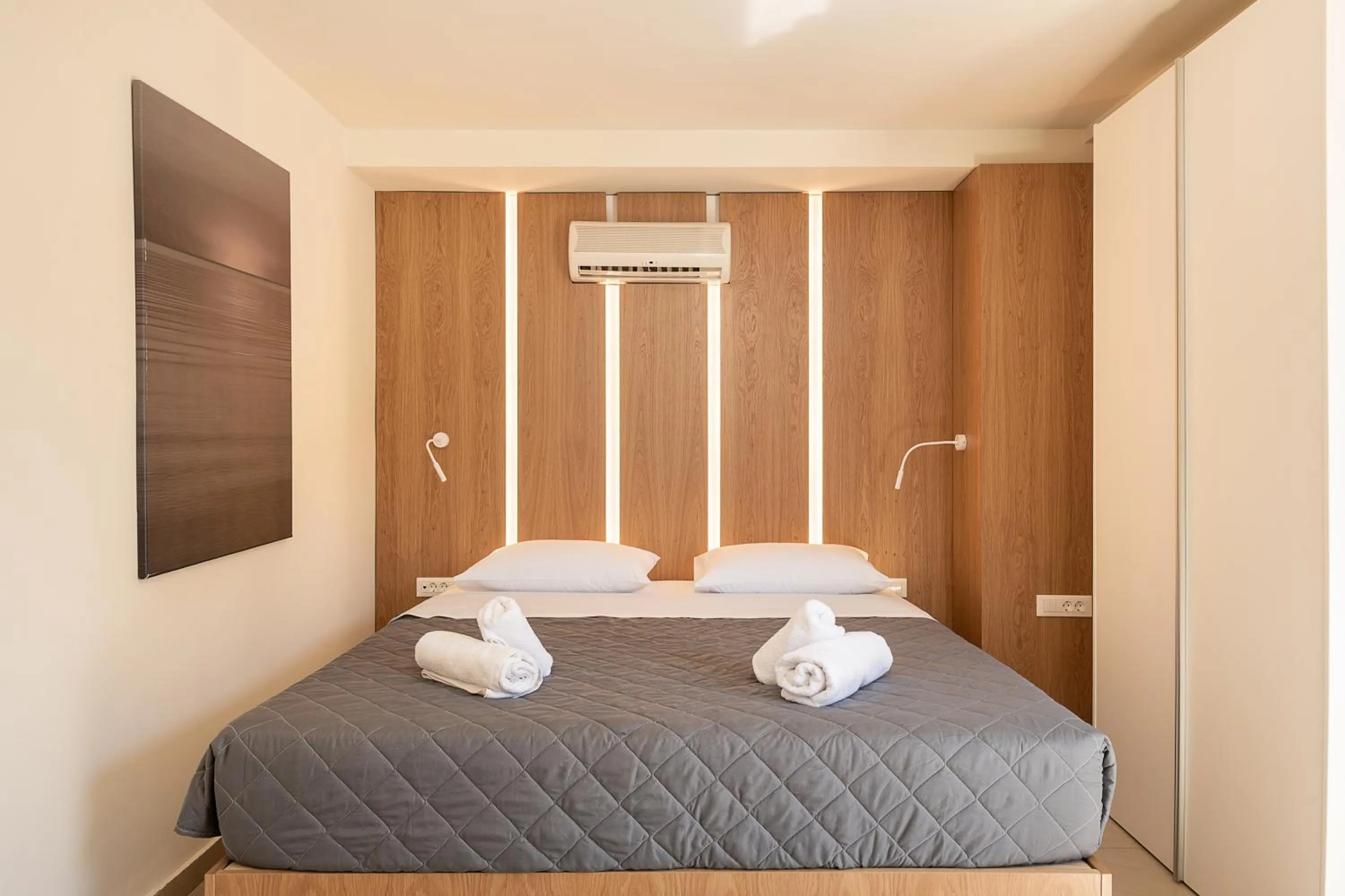 Bed in Elia Platanias