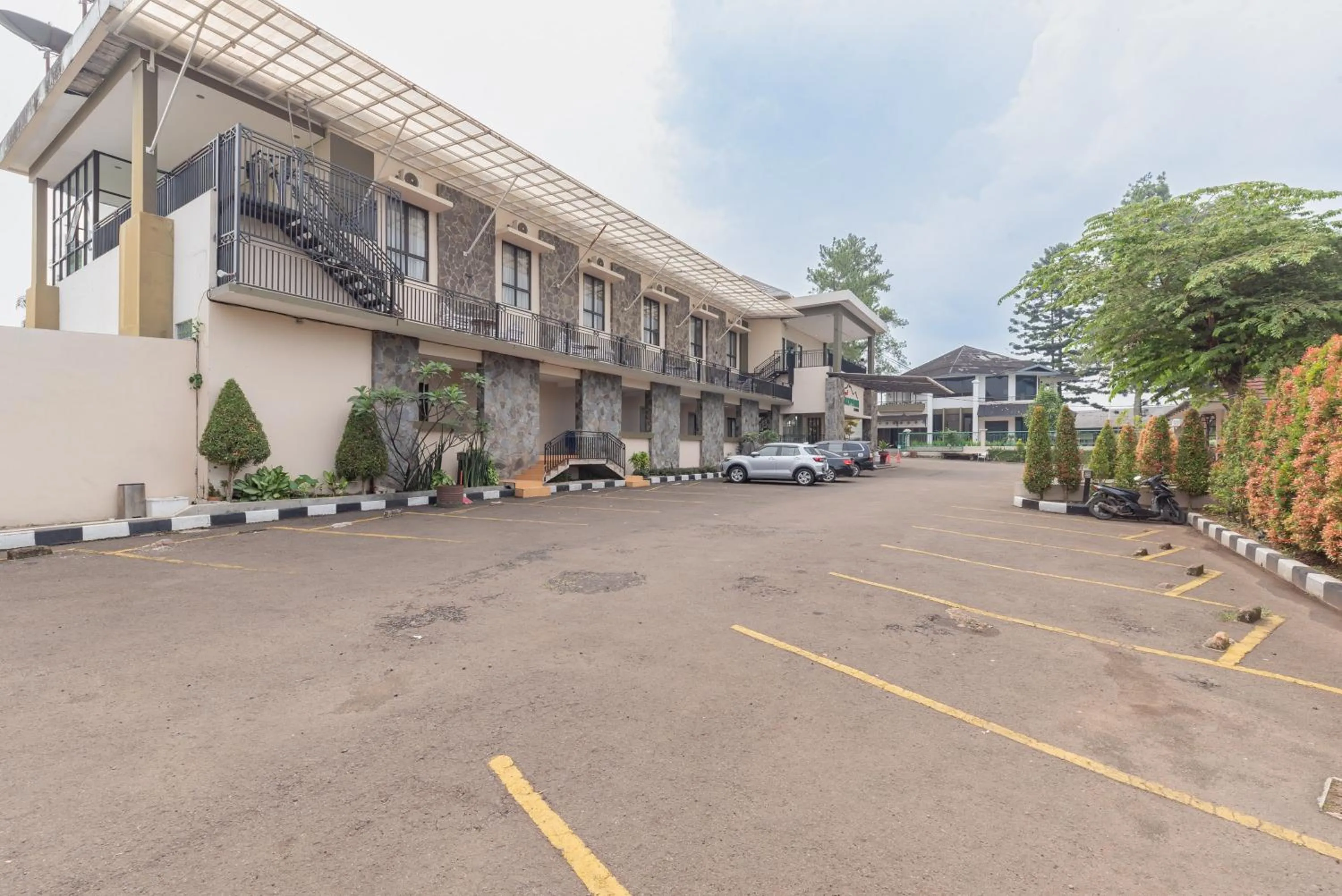 Property building in RedDoorz Premium @ Griya Inkoppabri Cisarua Puncak