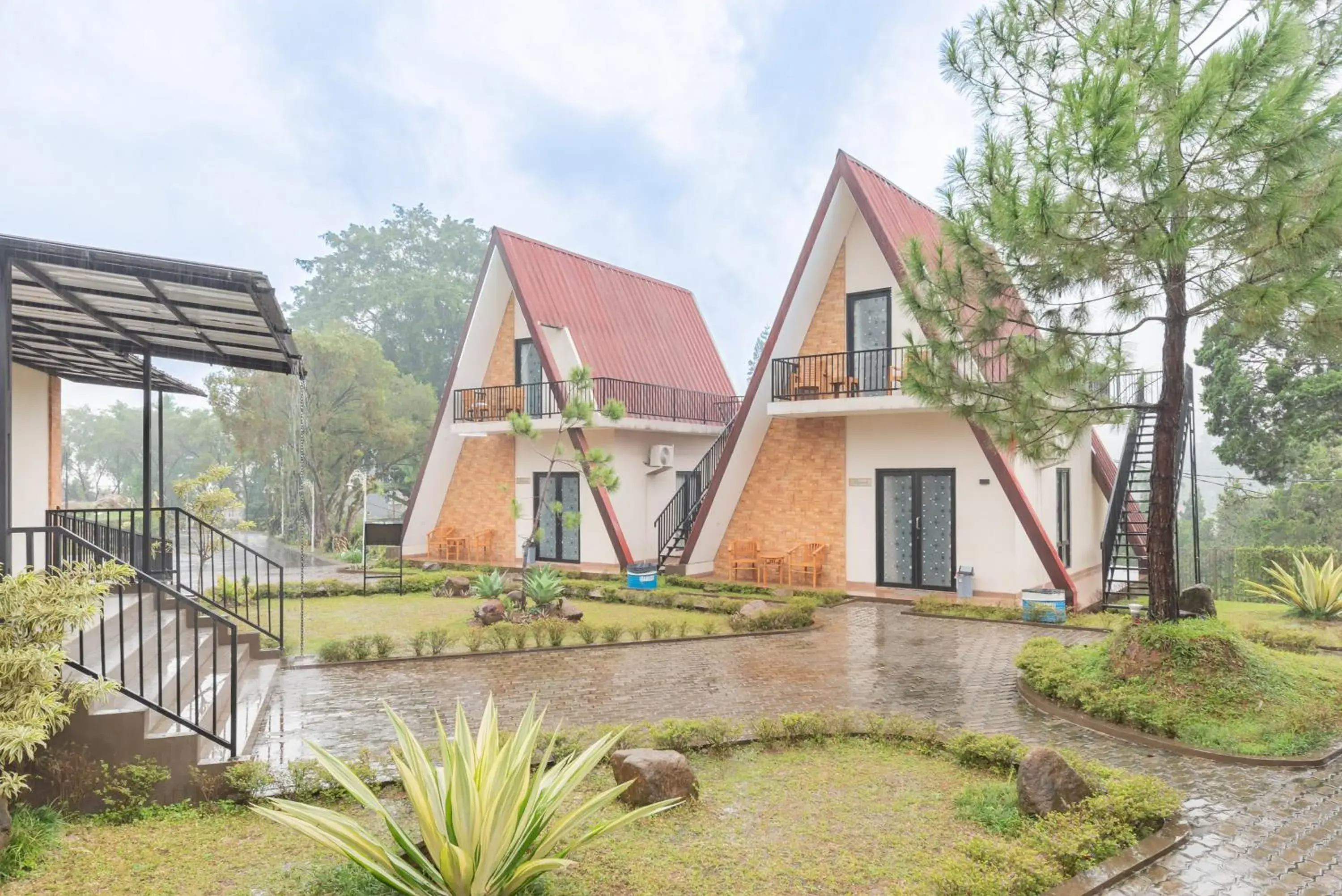 Property building in RedDoorz Premium @ Griya Inkoppabri Cisarua Puncak Property building in RedDoorz Premium @ Griya Inkoppabri Cisarua Puncak