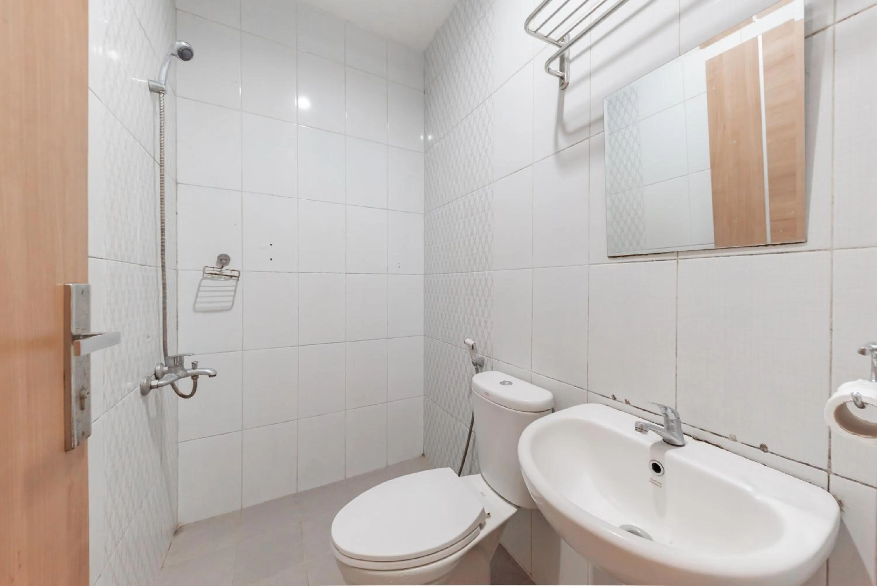 Bathroom in RedDoorz Premium @ Griya Inkoppabri Cisarua Puncak