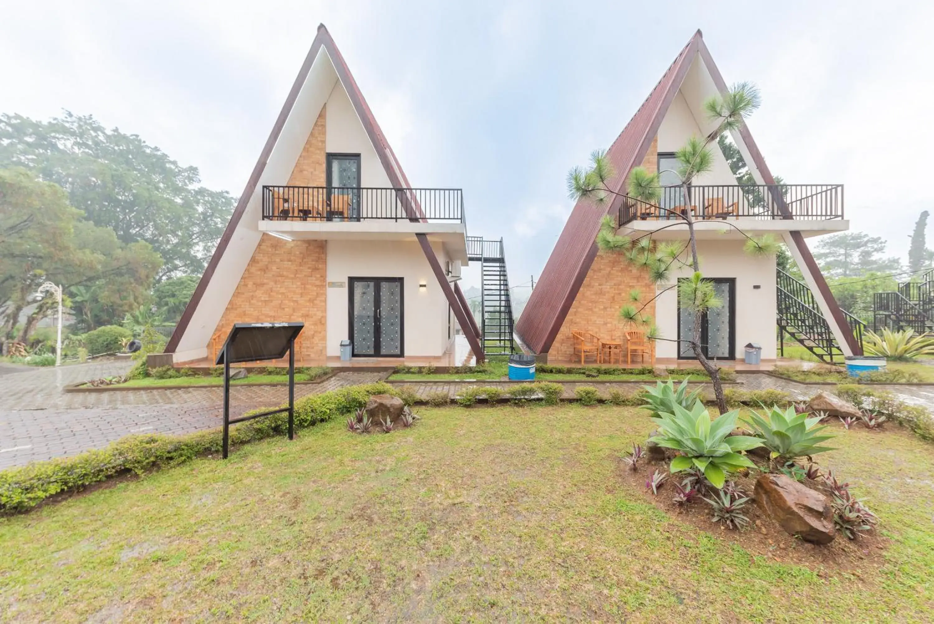 Property building in RedDoorz Premium @ Griya Inkoppabri Cisarua Puncak Property building in RedDoorz Premium @ Griya Inkoppabri Cisarua Puncak