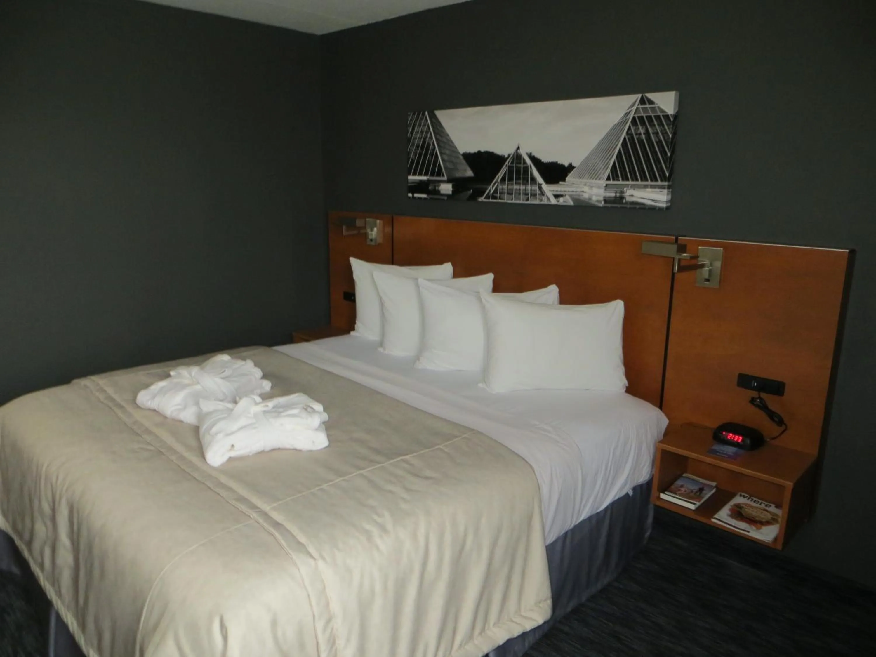 Bed in Travelodge by Wyndham Edmonton West