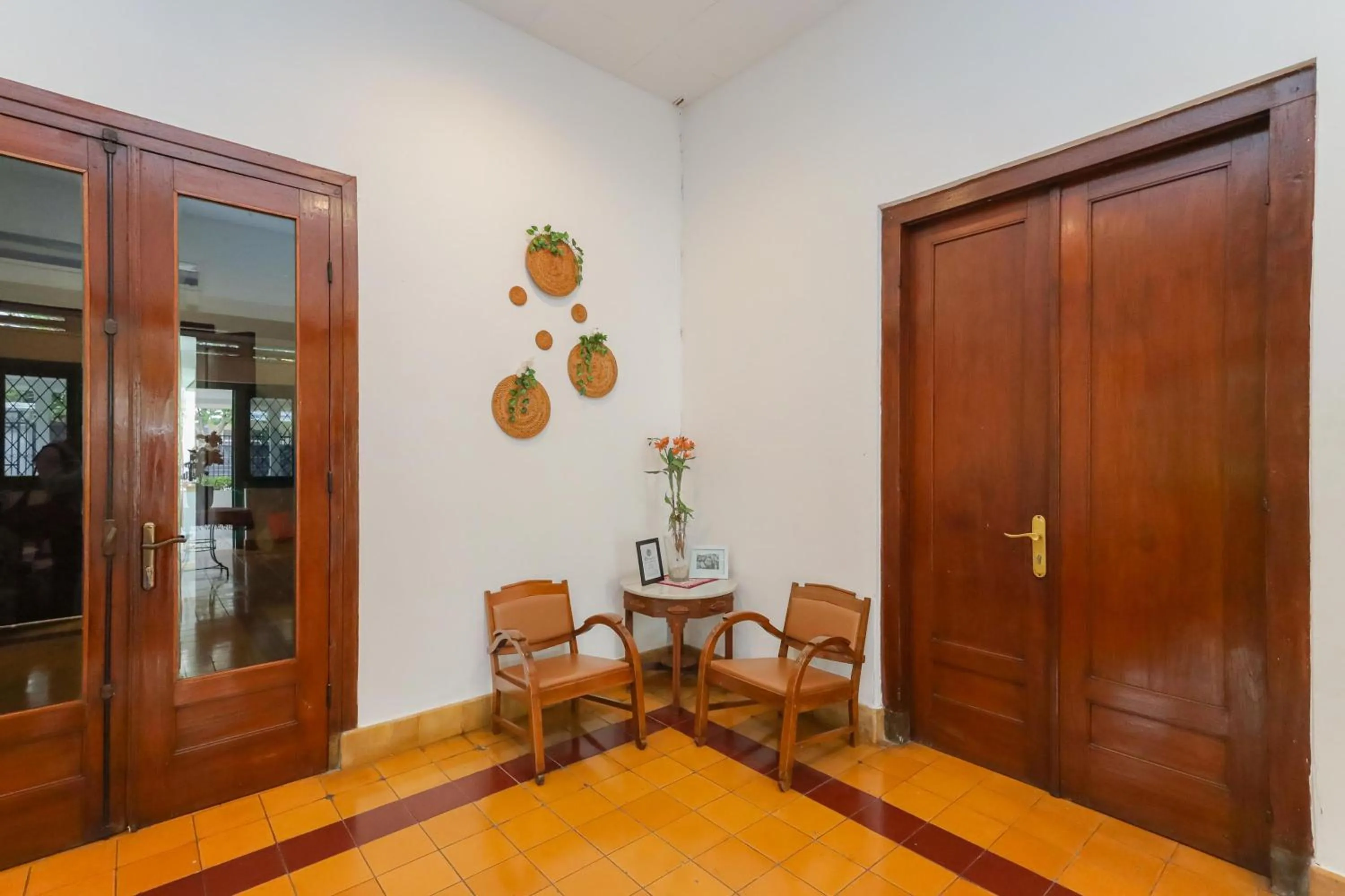 Living room, Seating Area in KoolKost near RSCM Kencana - Minimum Stay 6 Nights