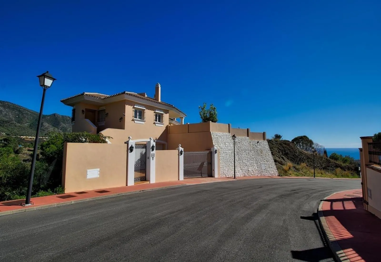 Luxurius Villa with private pool