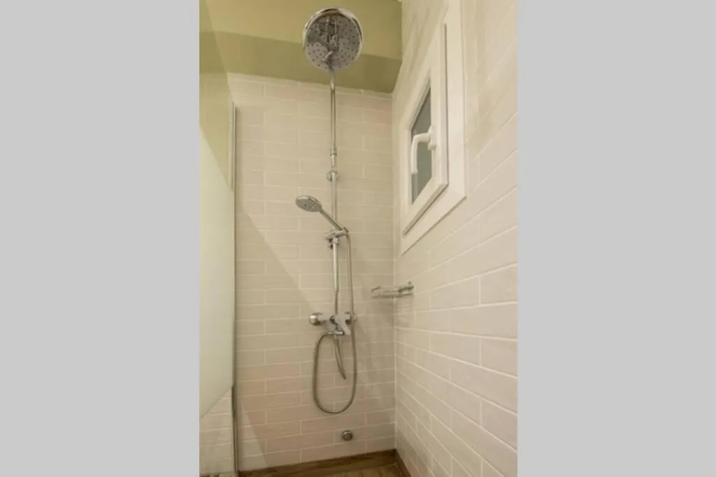 Isidorou Suite Xanthi