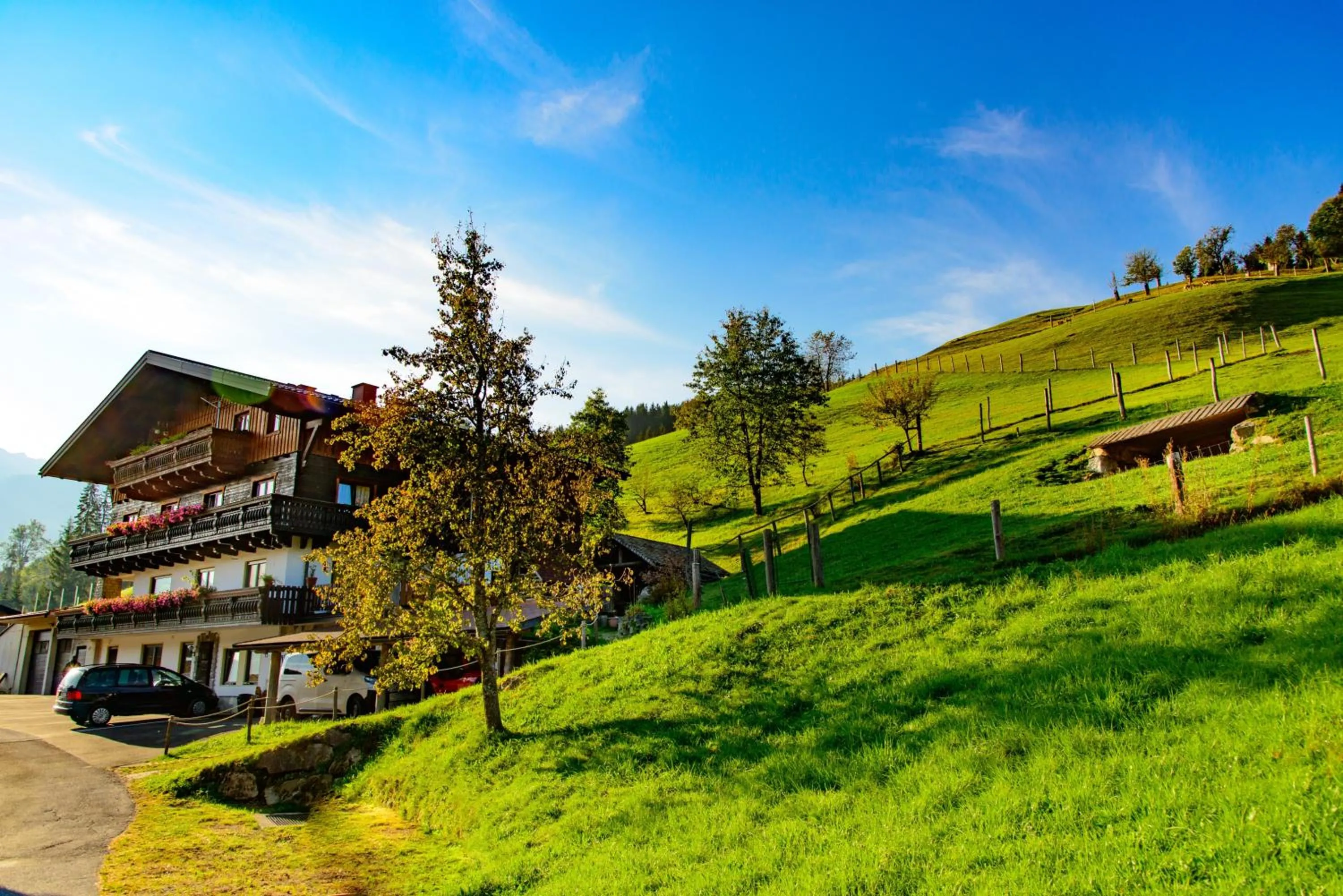Property building in Schrahlehen