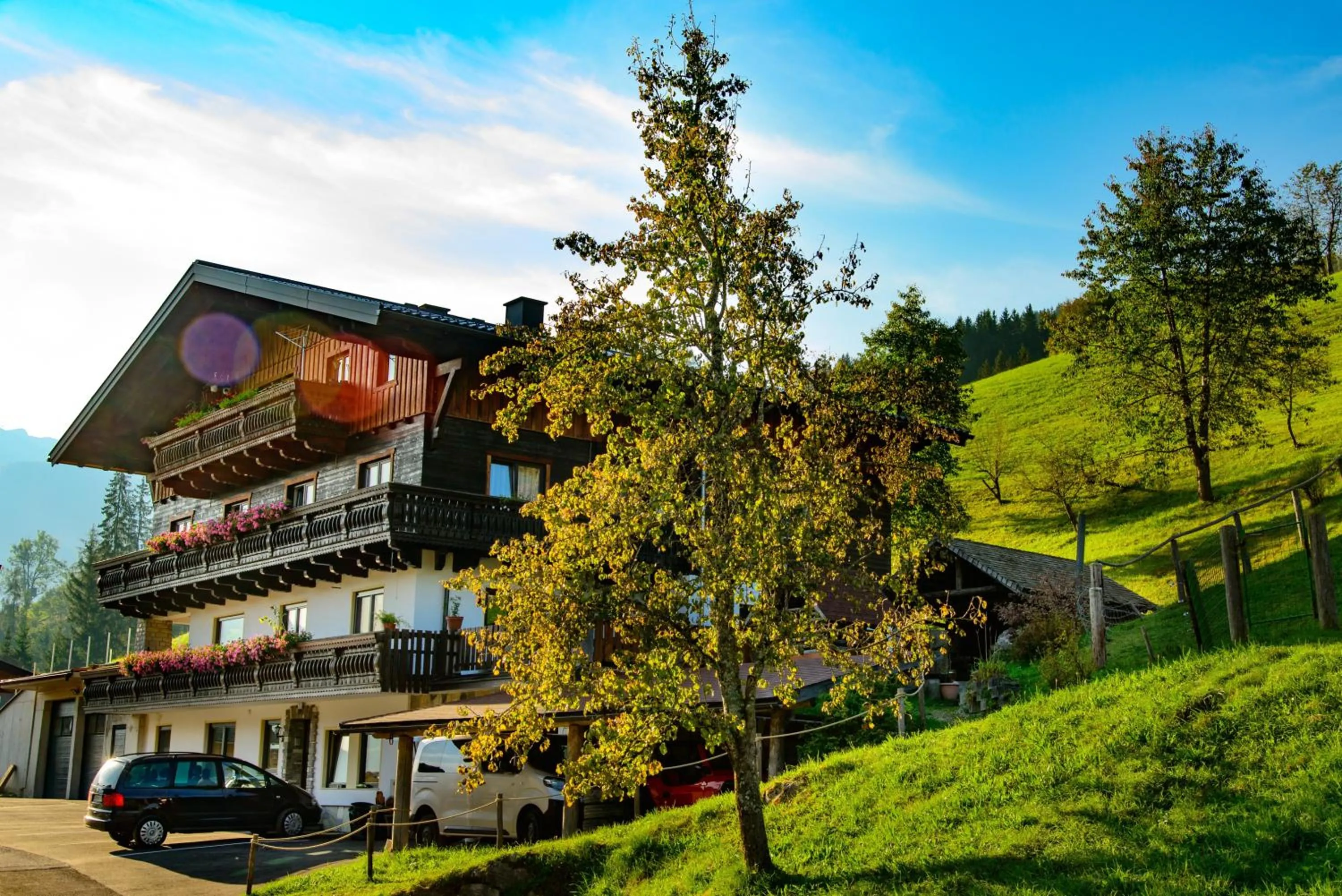 Property building in Schrahlehen