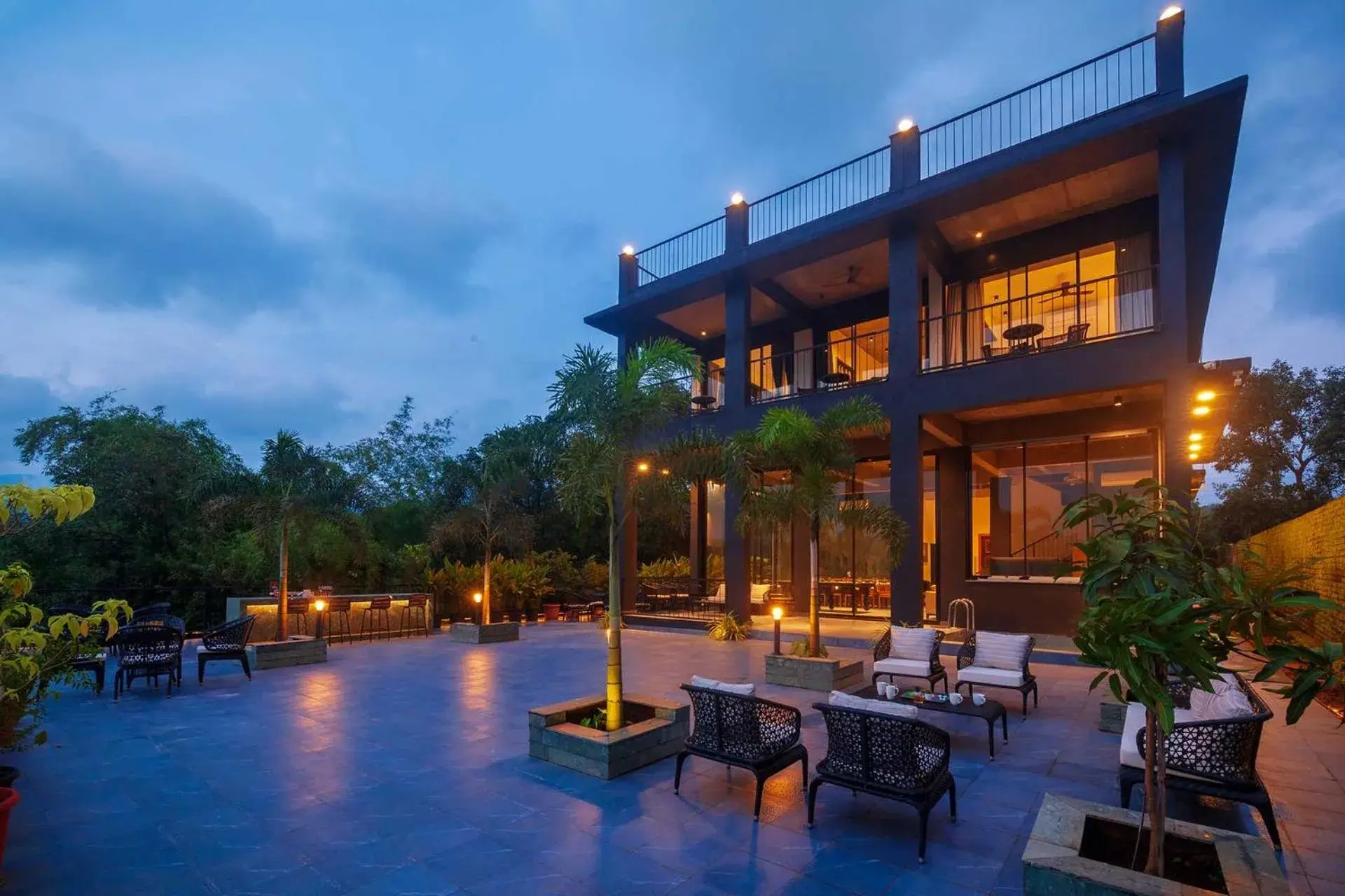 Sunset Boulevard by StayVista - Lakeside Villa with Pet-Friendly Ambiance, Deck, Terrace, Plunge Pool & Modern Flair Sunset Boulevard by StayVista - Lakeside Villa with Pet-Friendly Ambiance, Deck, Terrace, Plunge Pool & Modern Flair