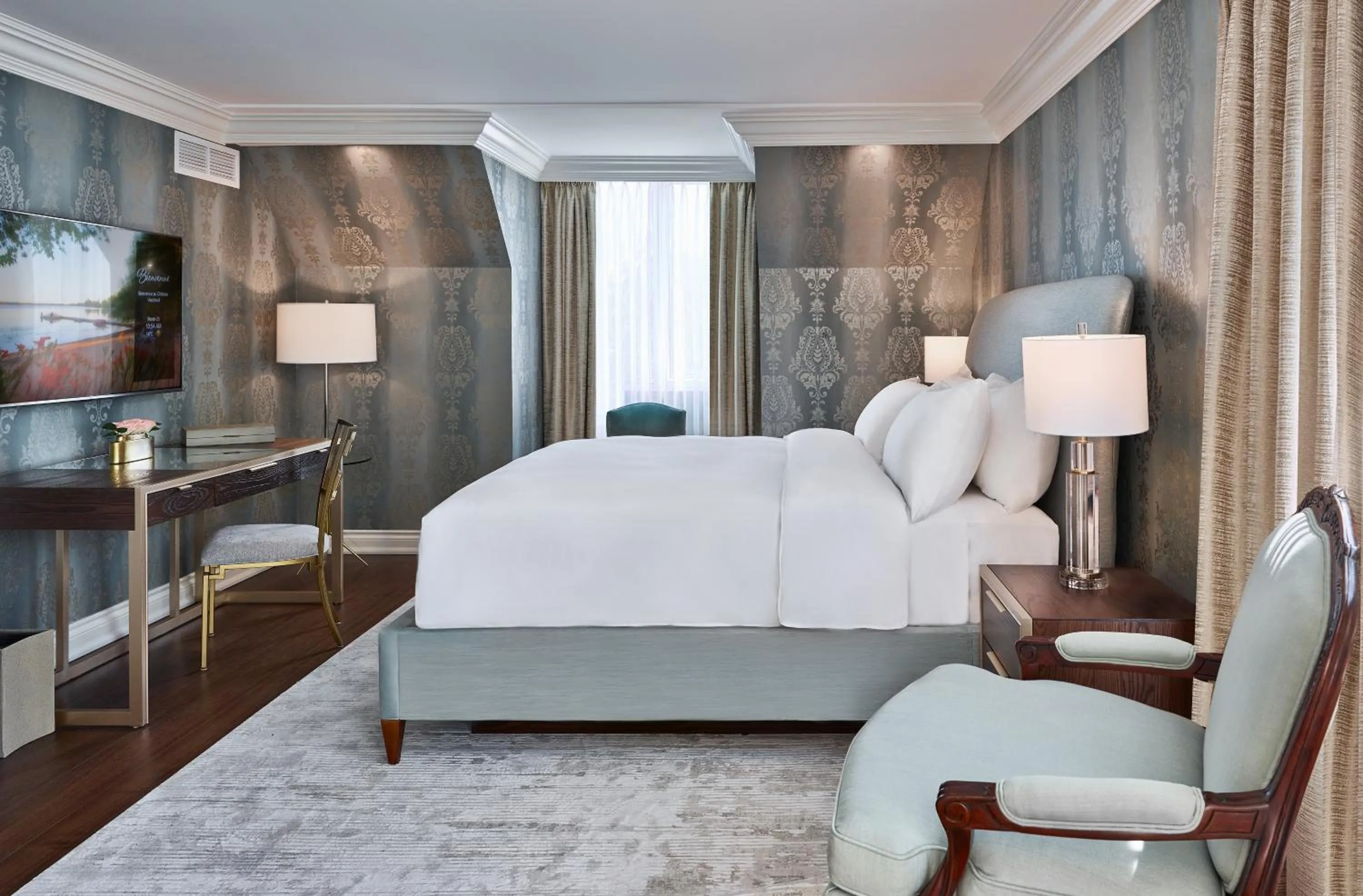 Bedroom, Bed in Chateau Vaudreuil