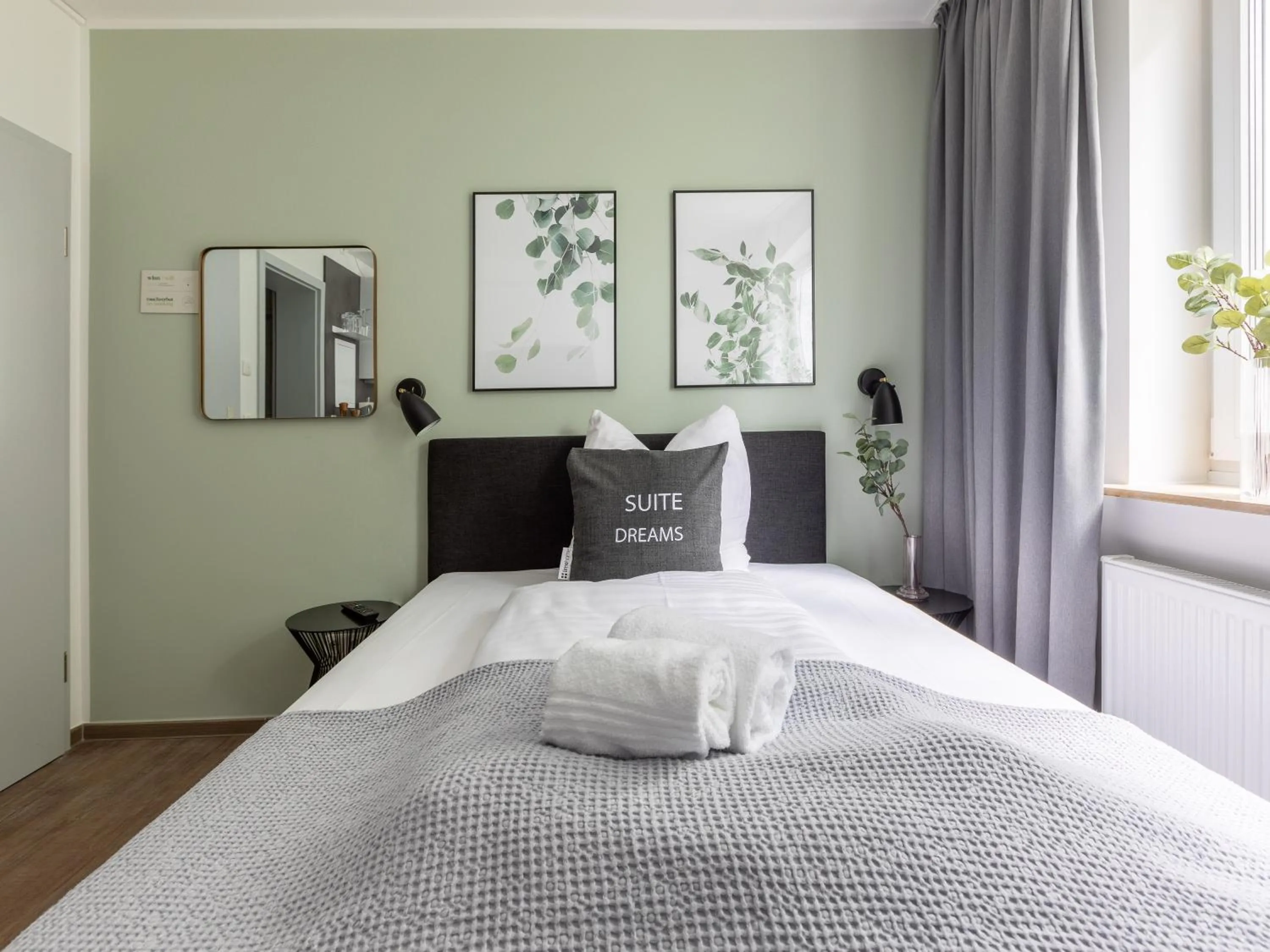 Bed in Limehome Hannover Bleichenstraße - Digital Access