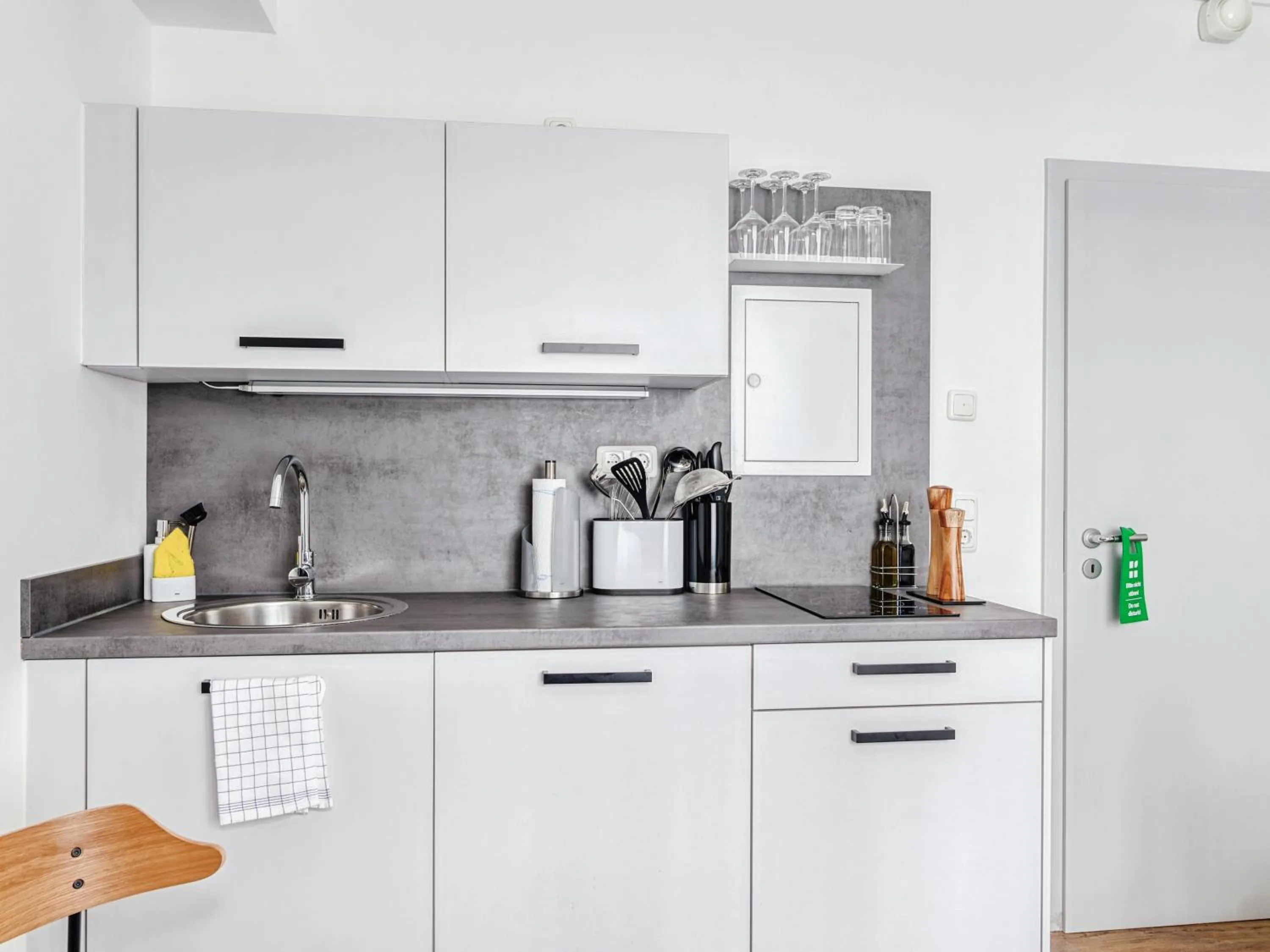 kitchen in Limehome Hannover Bleichenstraße - Digital Access