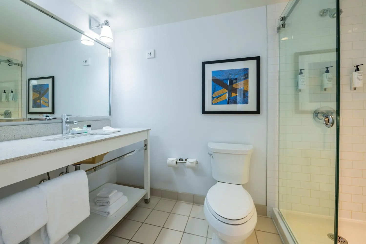 Bathroom in Grand Park Hotel Vancouver Airport, an Ascend Collection Hotel