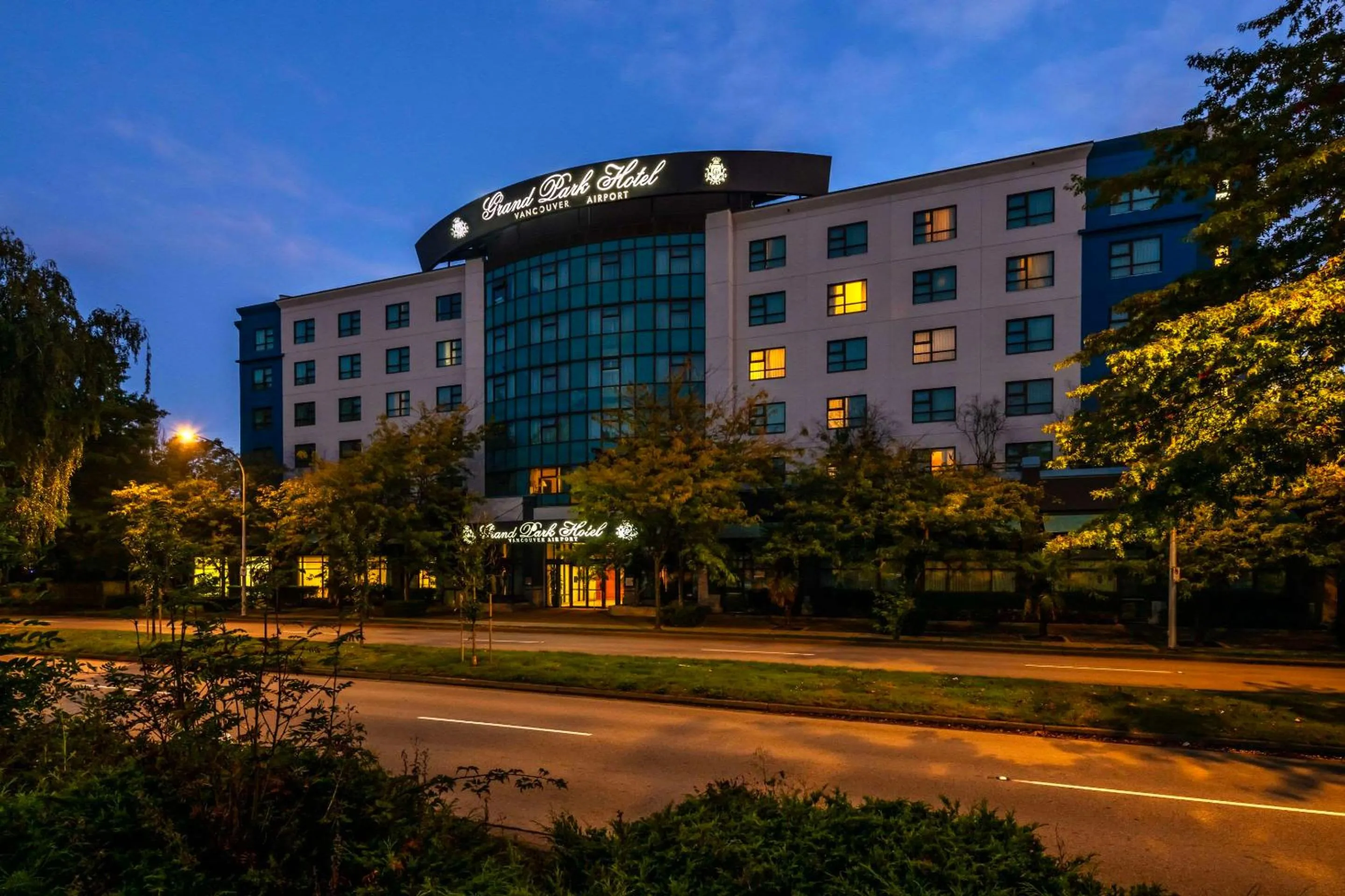 Property building in Grand Park Hotel Vancouver Airport, an Ascend Collection Hotel