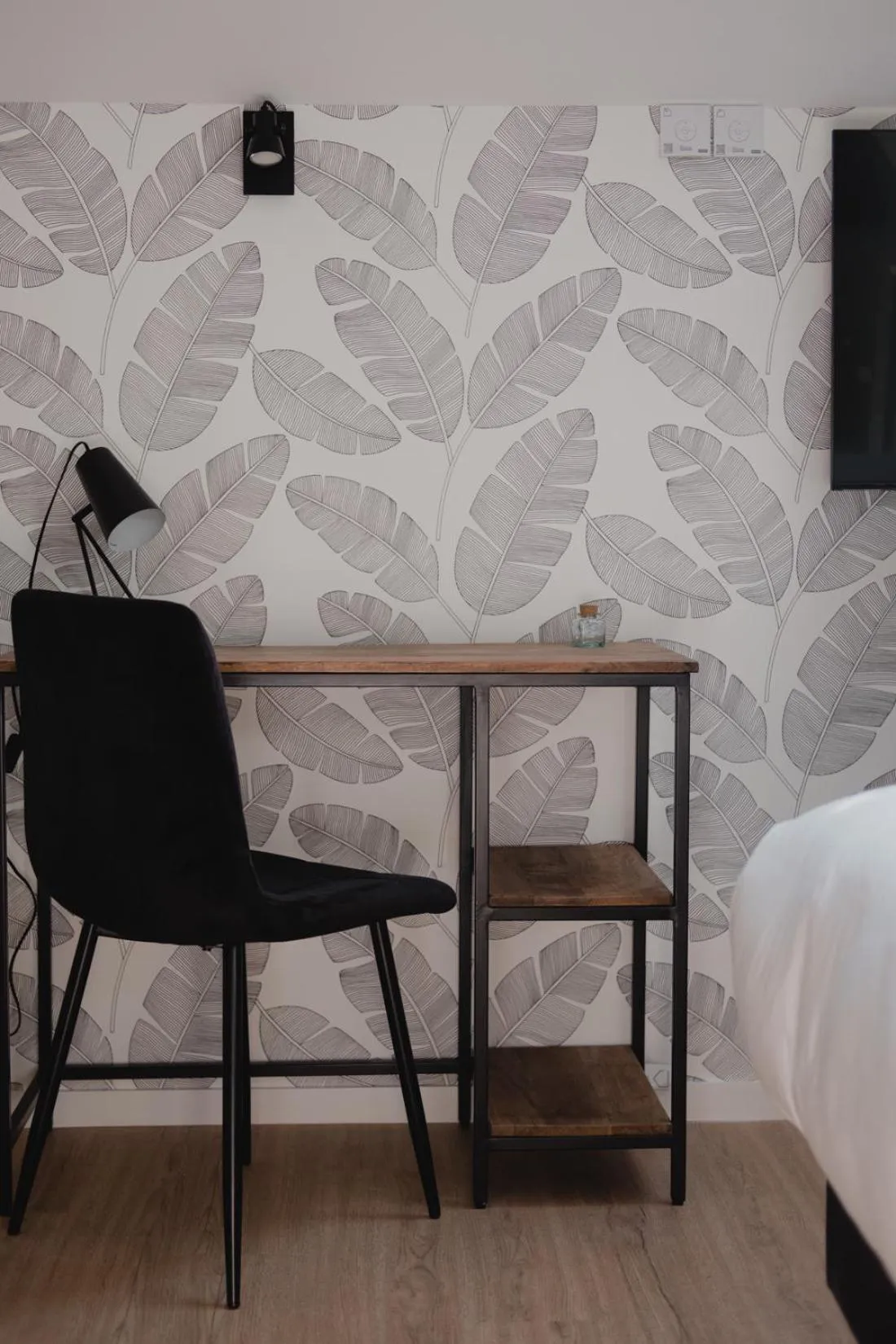 Bedroom, Bed in Hôtel-Restaurant Villa Métis