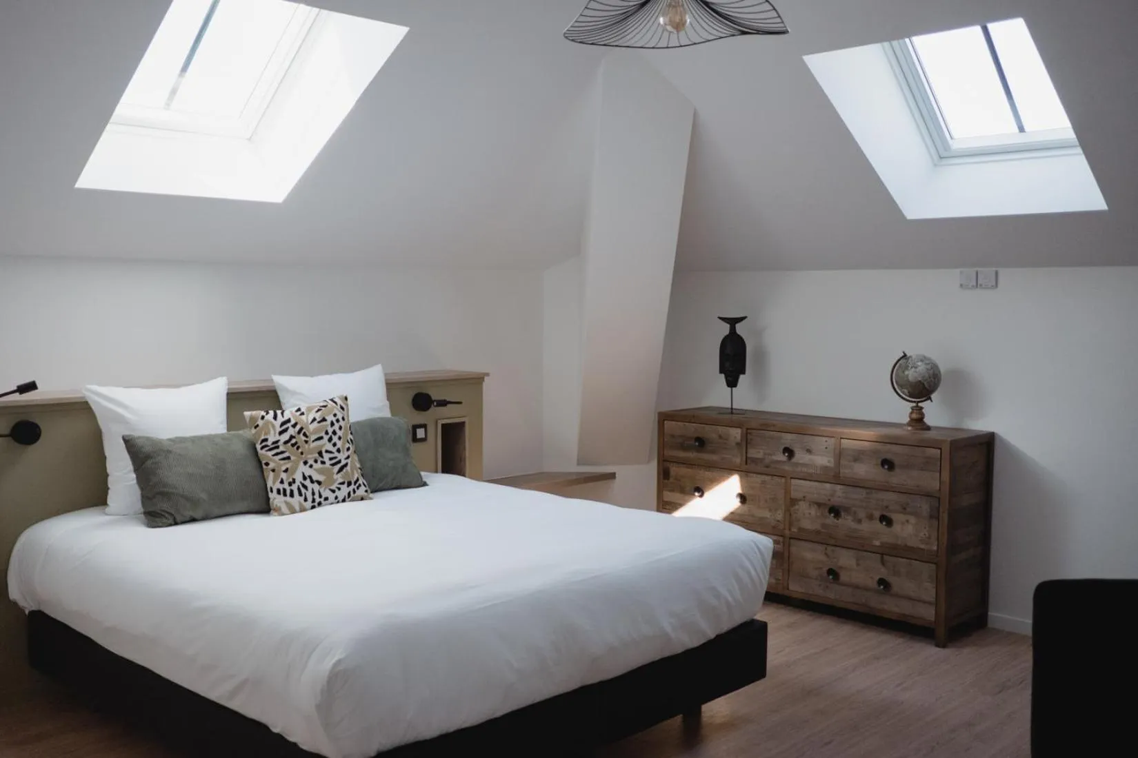 Bedroom, Bed in Hôtel-Restaurant Villa Métis