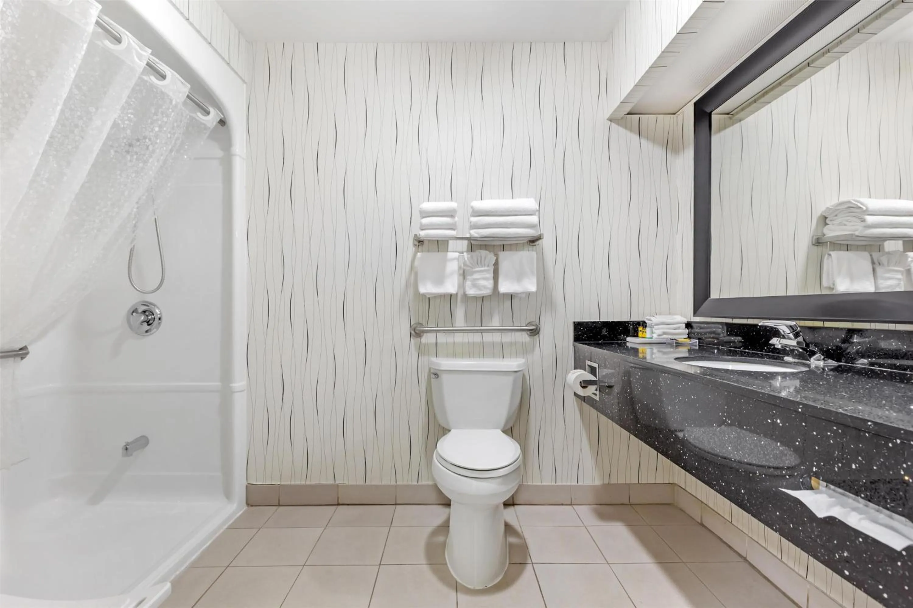 Bathroom in Best Western Plus Travel Hotel Toronto Airport