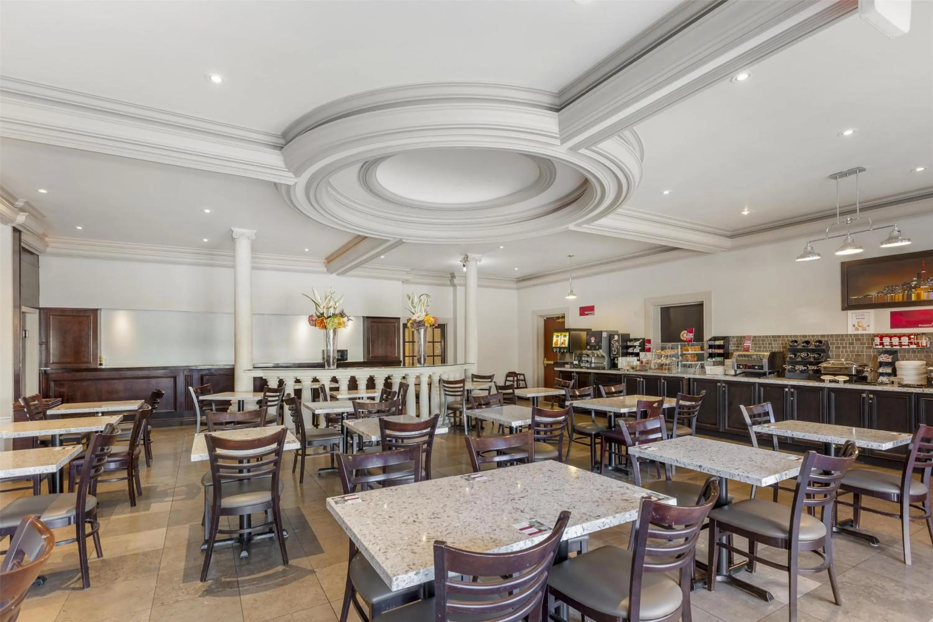 Breakfast in Best Western Plus Travel Hotel Toronto Airport