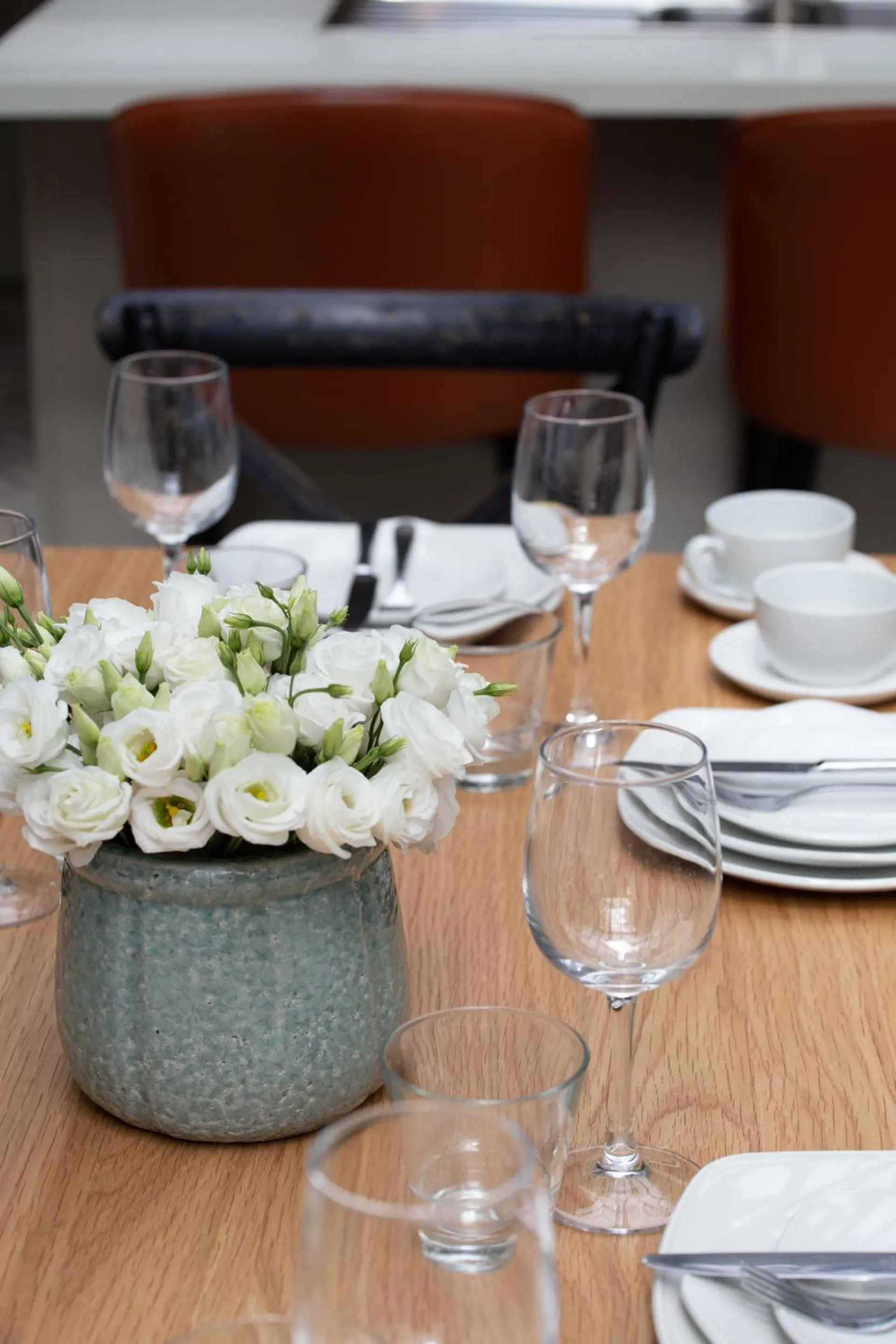 Dining area in Lock Keepers Cottage - Detached House in the city