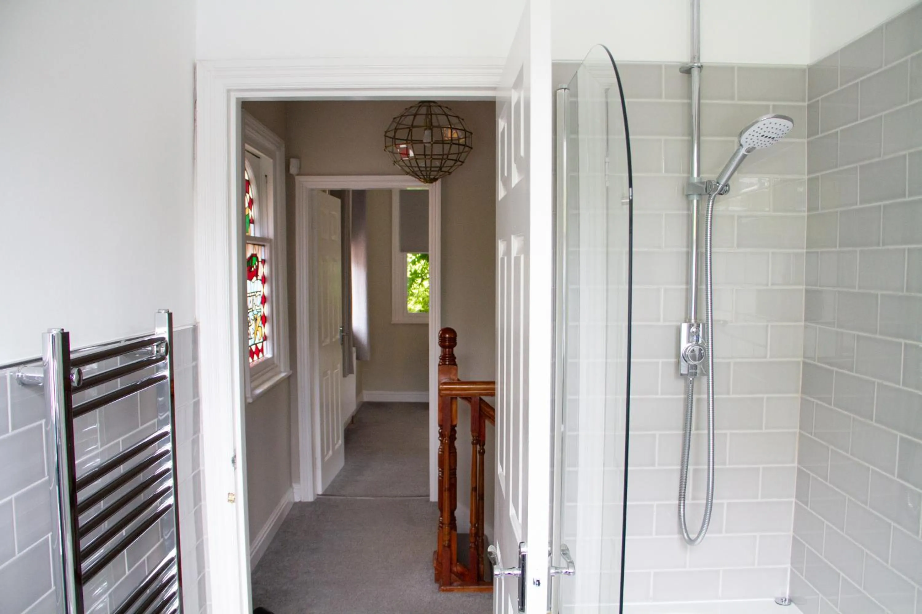 Bathroom in Lock Keepers Cottage - Detached House in the city