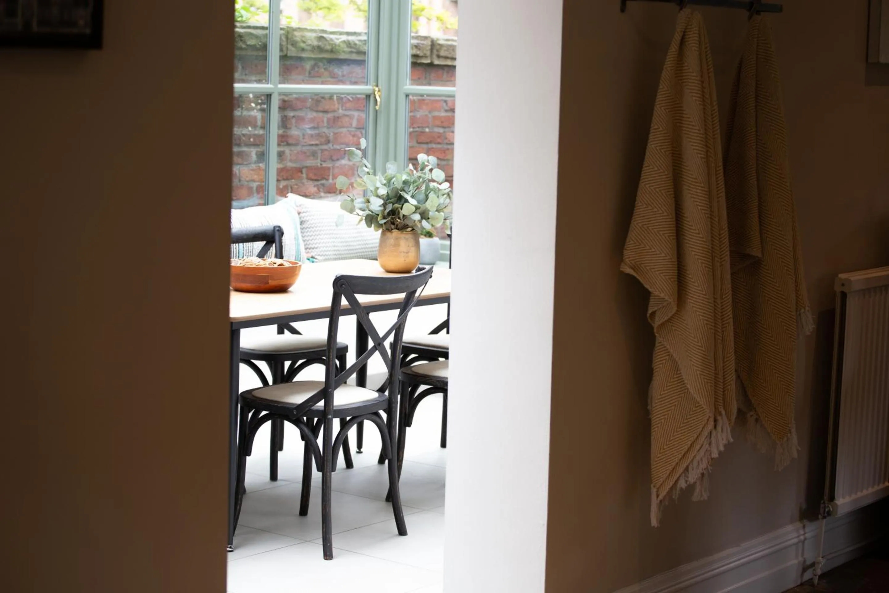 Kitchen or kitchenette in Lock Keepers Cottage - Detached House in the city