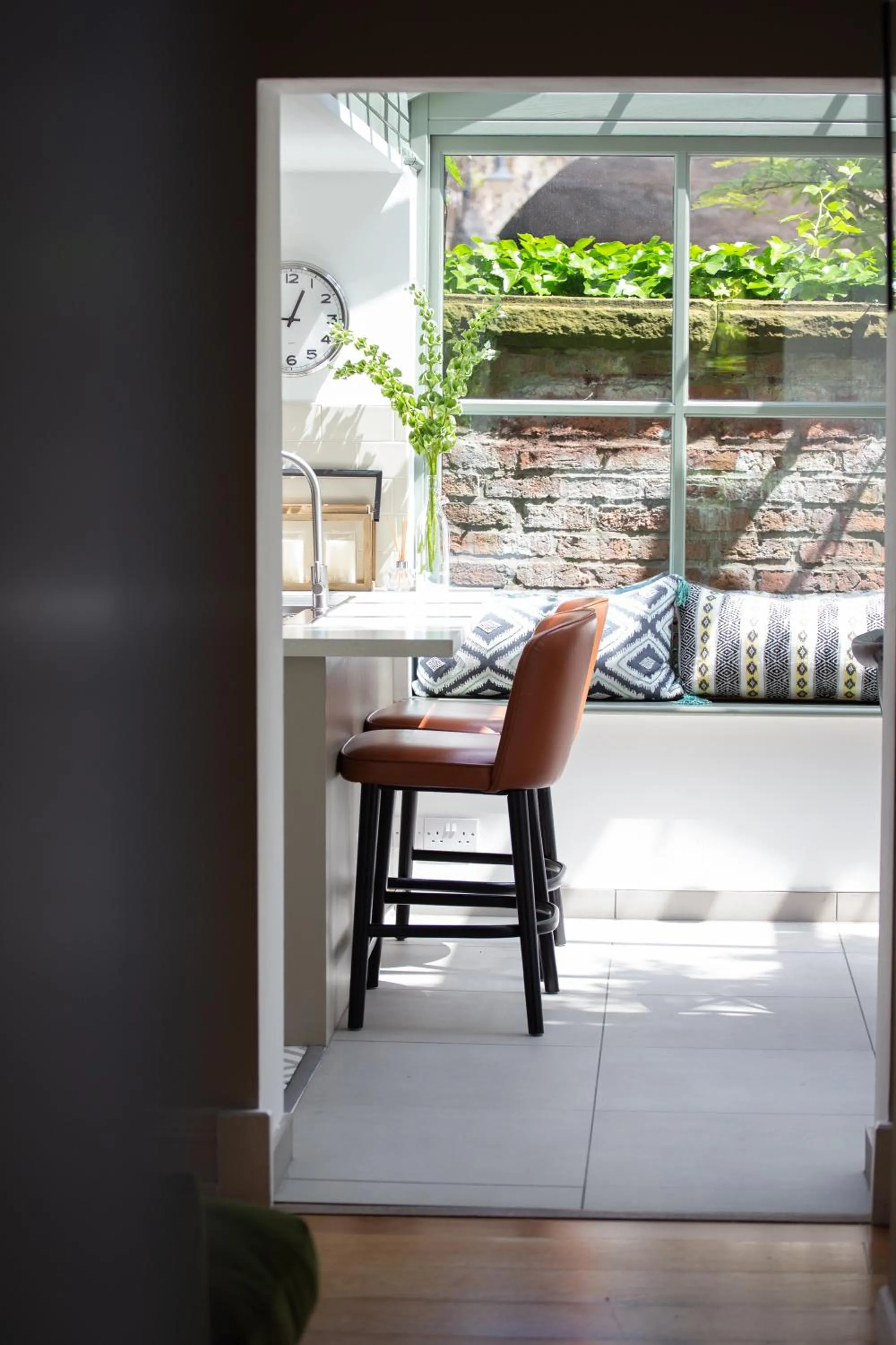 Kitchen or kitchenette in Lock Keepers Cottage - Detached House in the city