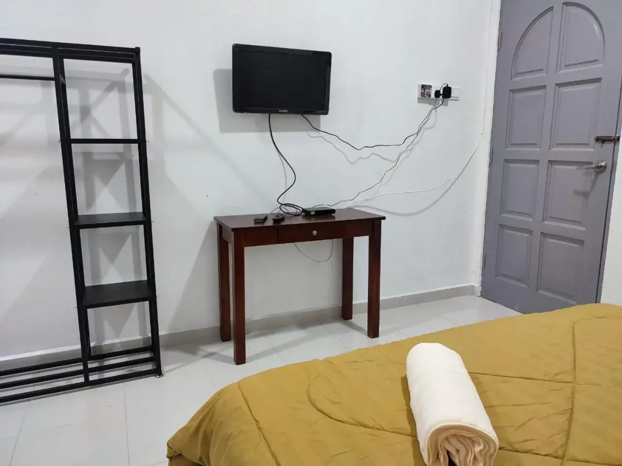 Bed in Kayangan Inn Bed in Kayangan Inn