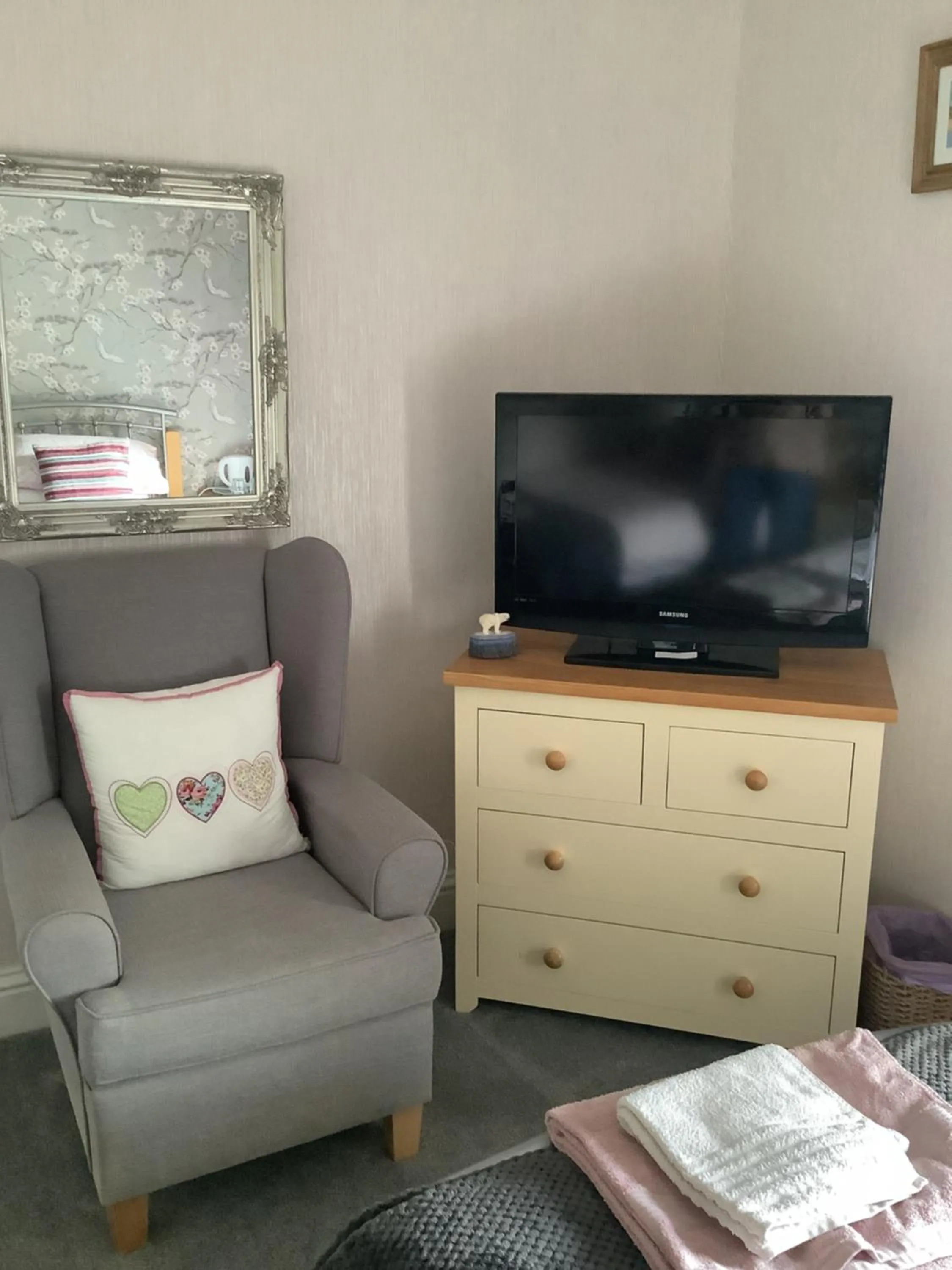 TV and multimedia in Westlea Bed and Breakfast