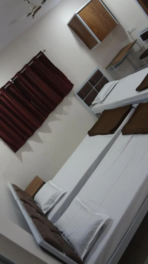 Bed in Anand P G hostel males only