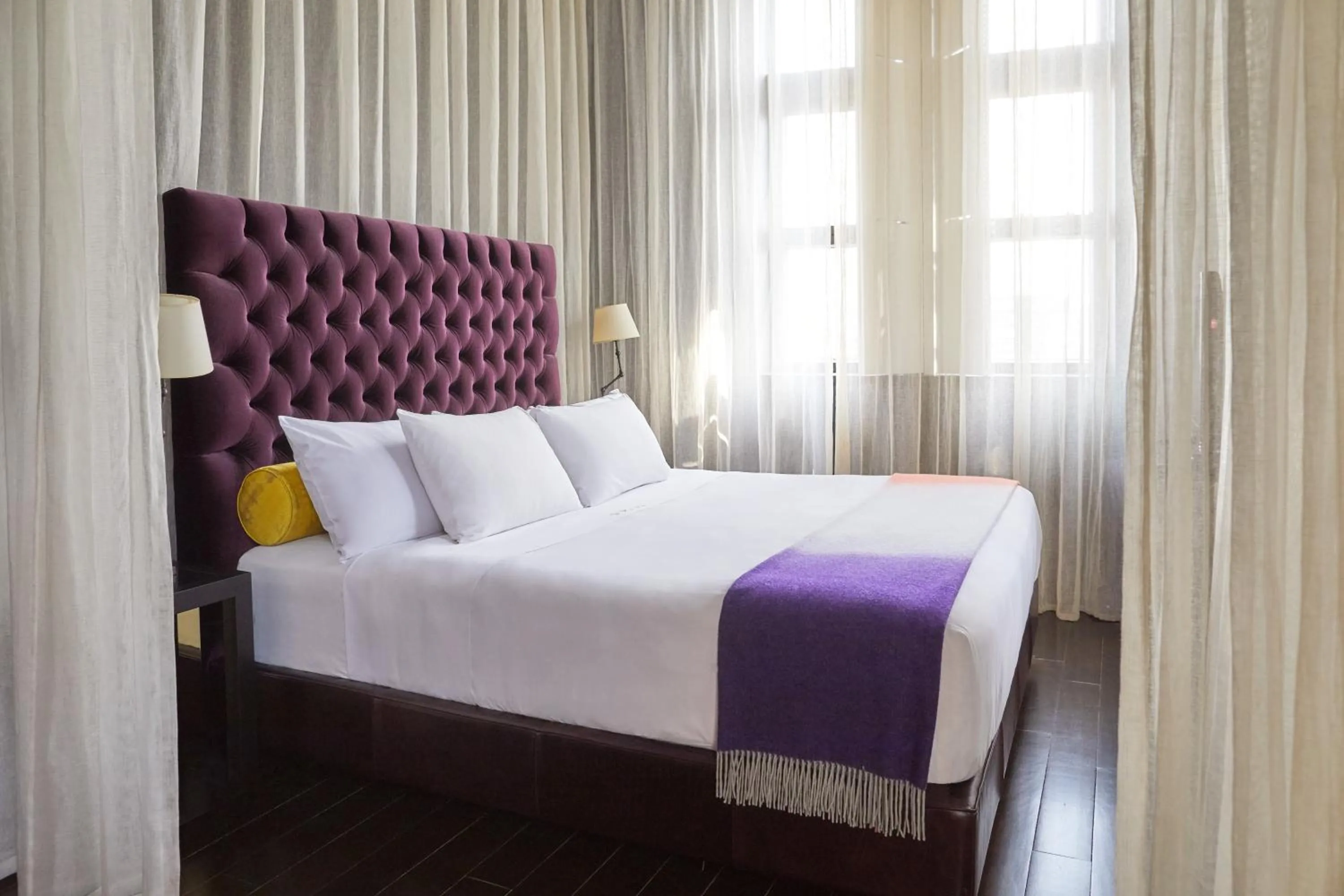 Bed in Hotel St Paul, Montreal, a Member of Design Hotels