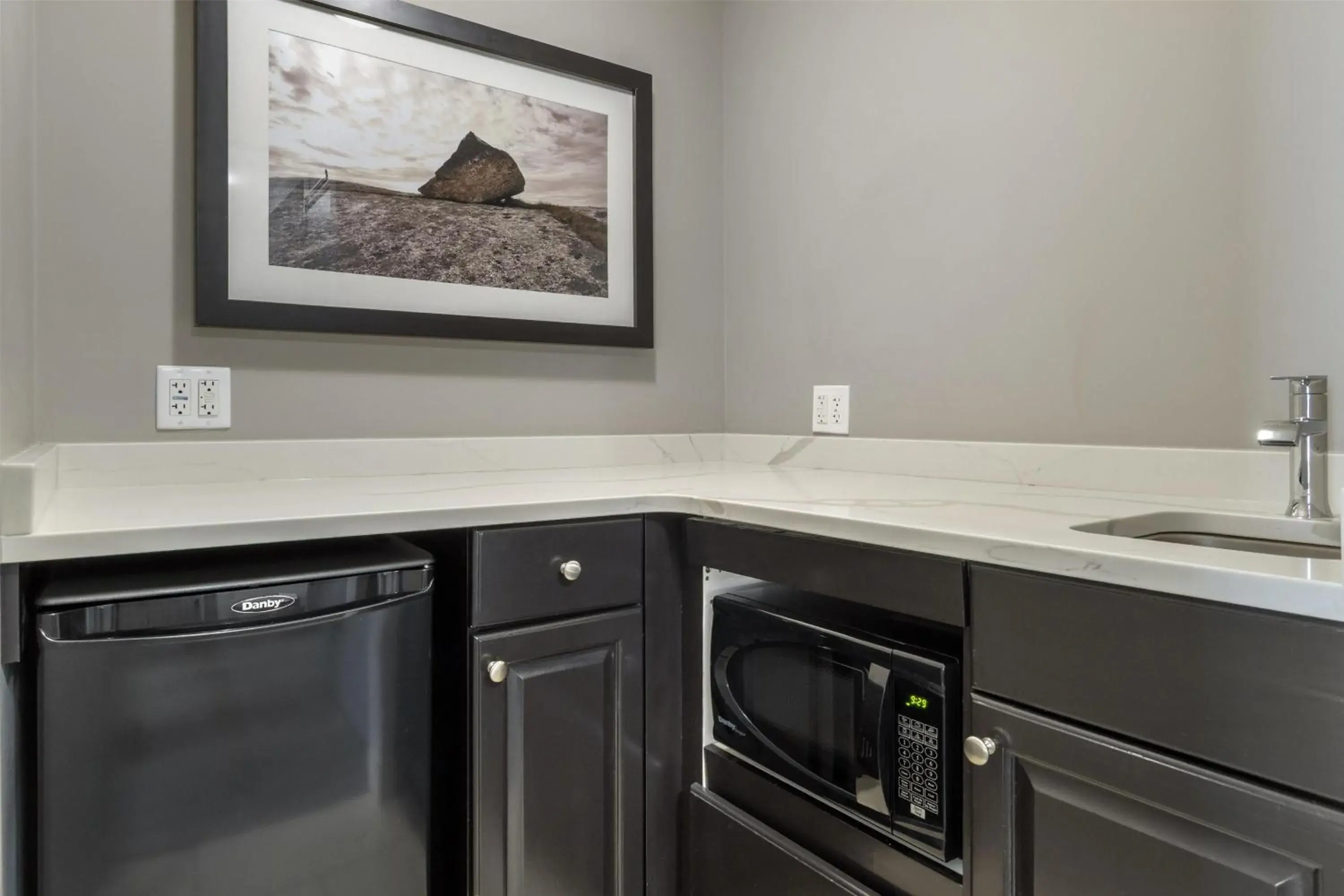 Bedroom in Best Western Plus Chocolate Lake Hotel - Halifax Bedroom in Best Western Plus Chocolate Lake Hotel - Halifax