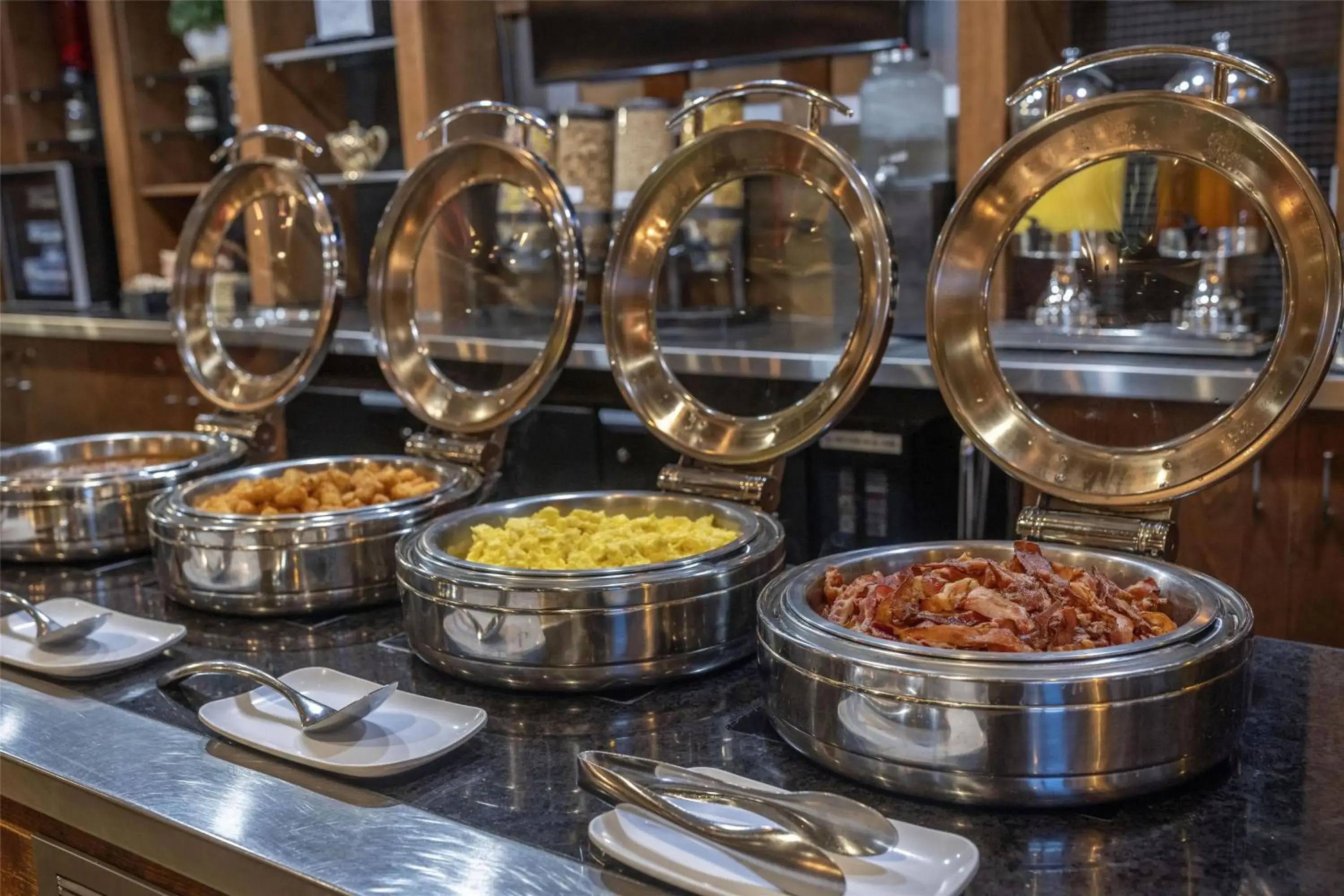 Breakfast in Best Western Plus Chocolate Lake Hotel - Halifax Breakfast in Best Western Plus Chocolate Lake Hotel - Halifax