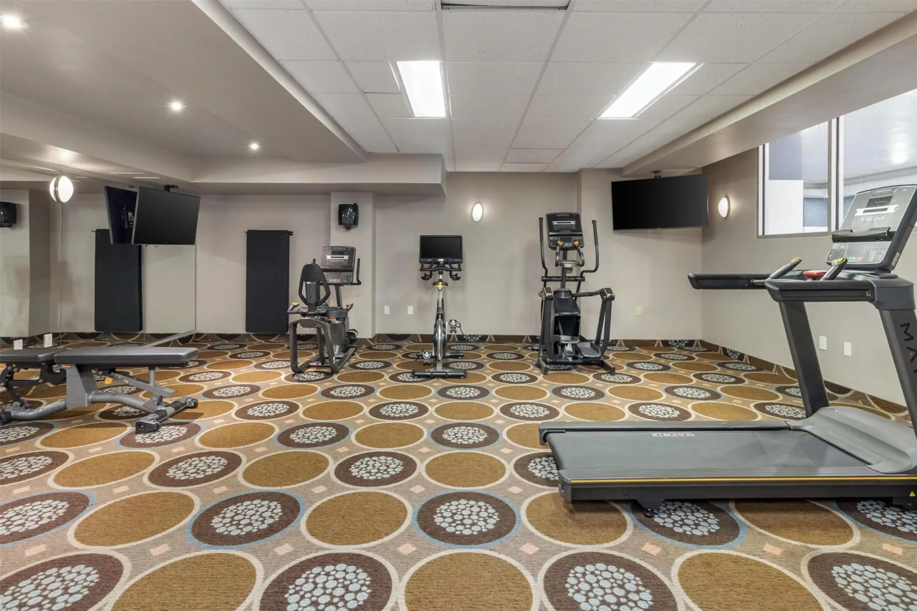 Fitness centre/facilities in Best Western Plus Chocolate Lake Hotel - Halifax Fitness centre/facilities in Best Western Plus Chocolate Lake Hotel - Halifax