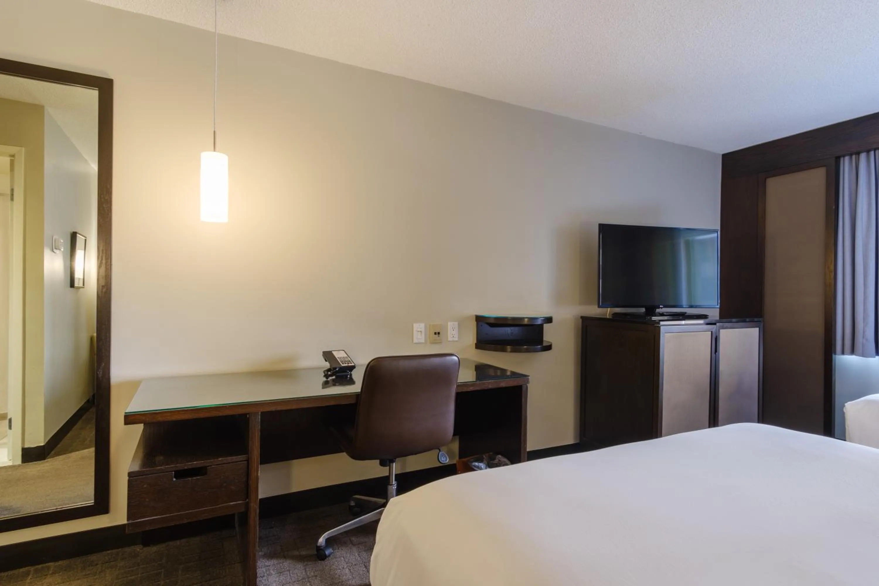 Guests, Bed in Arc The Hotel