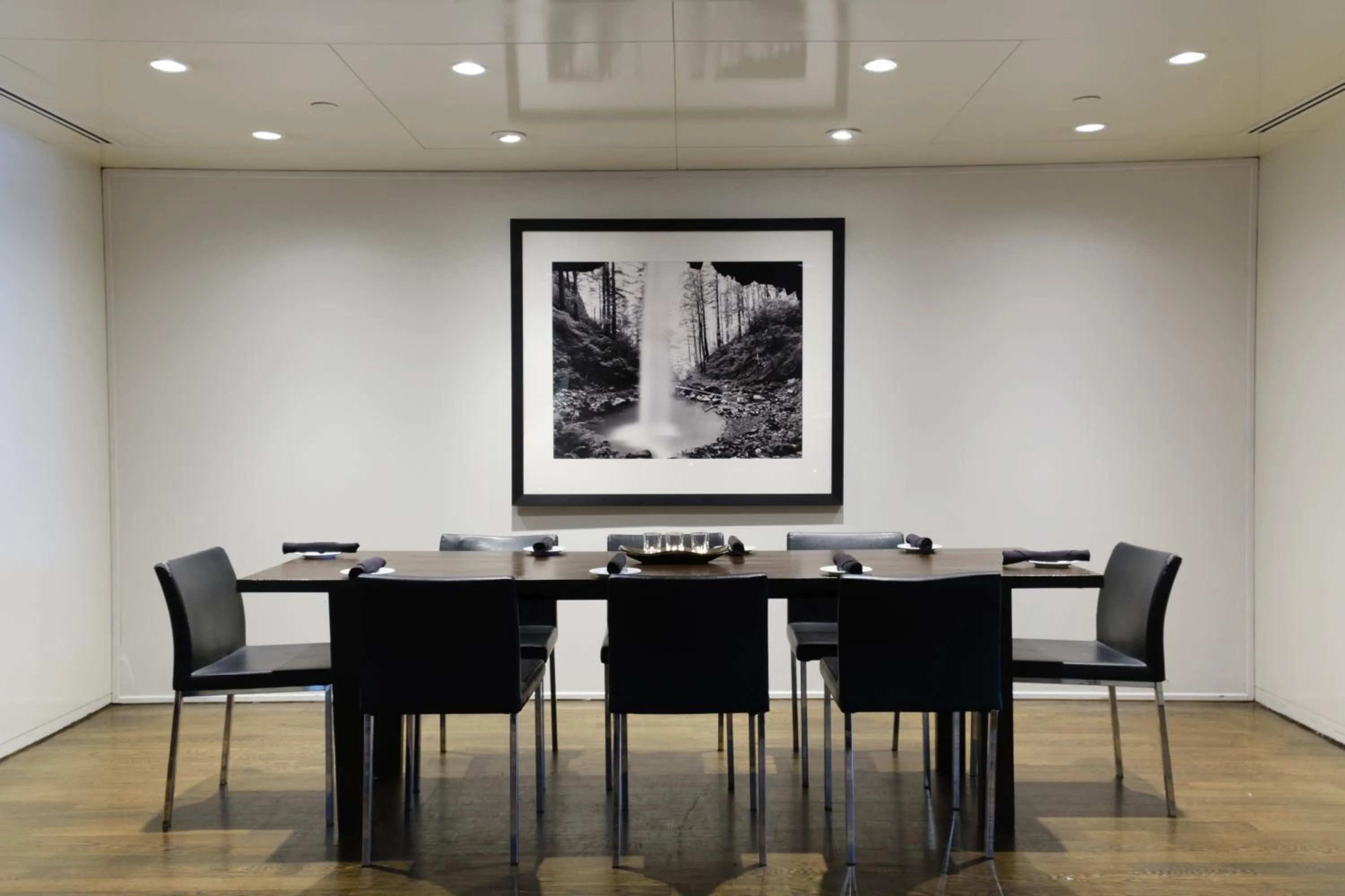 Restaurant/places to eat in Arc The Hotel