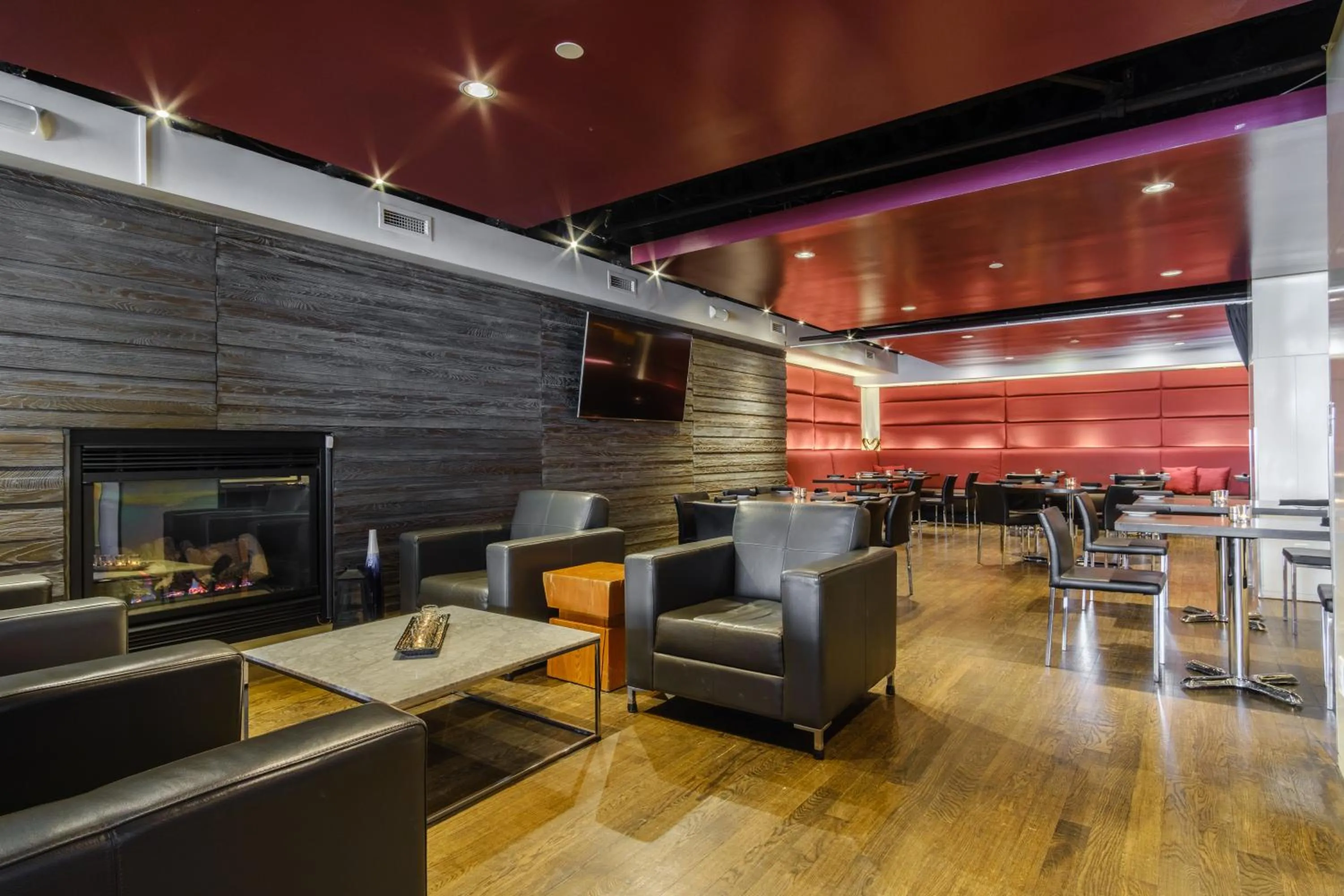 Restaurant/places to eat in Arc The Hotel