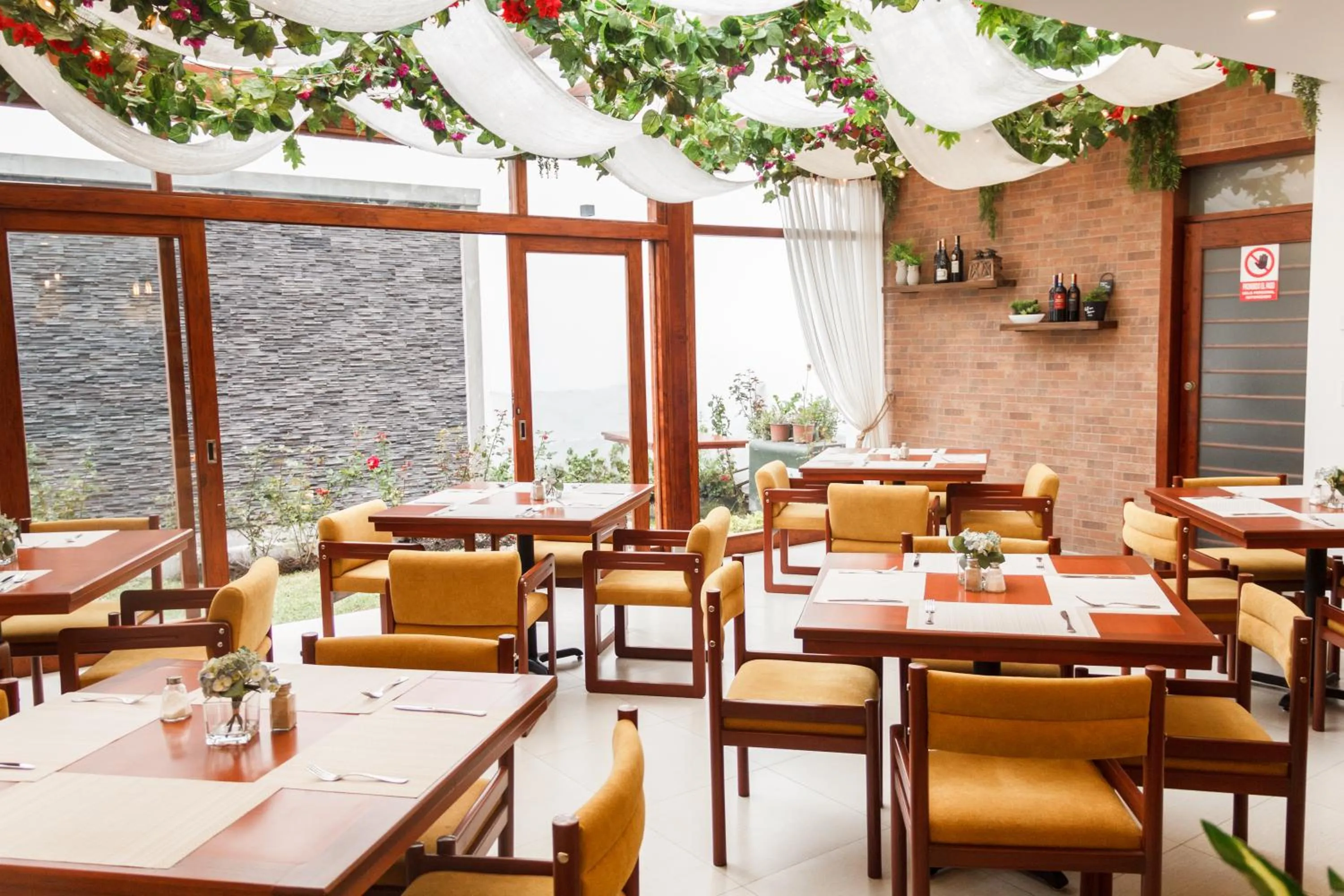 Restaurant/places to eat in REEC Latacunga by Oro Verde Hotels