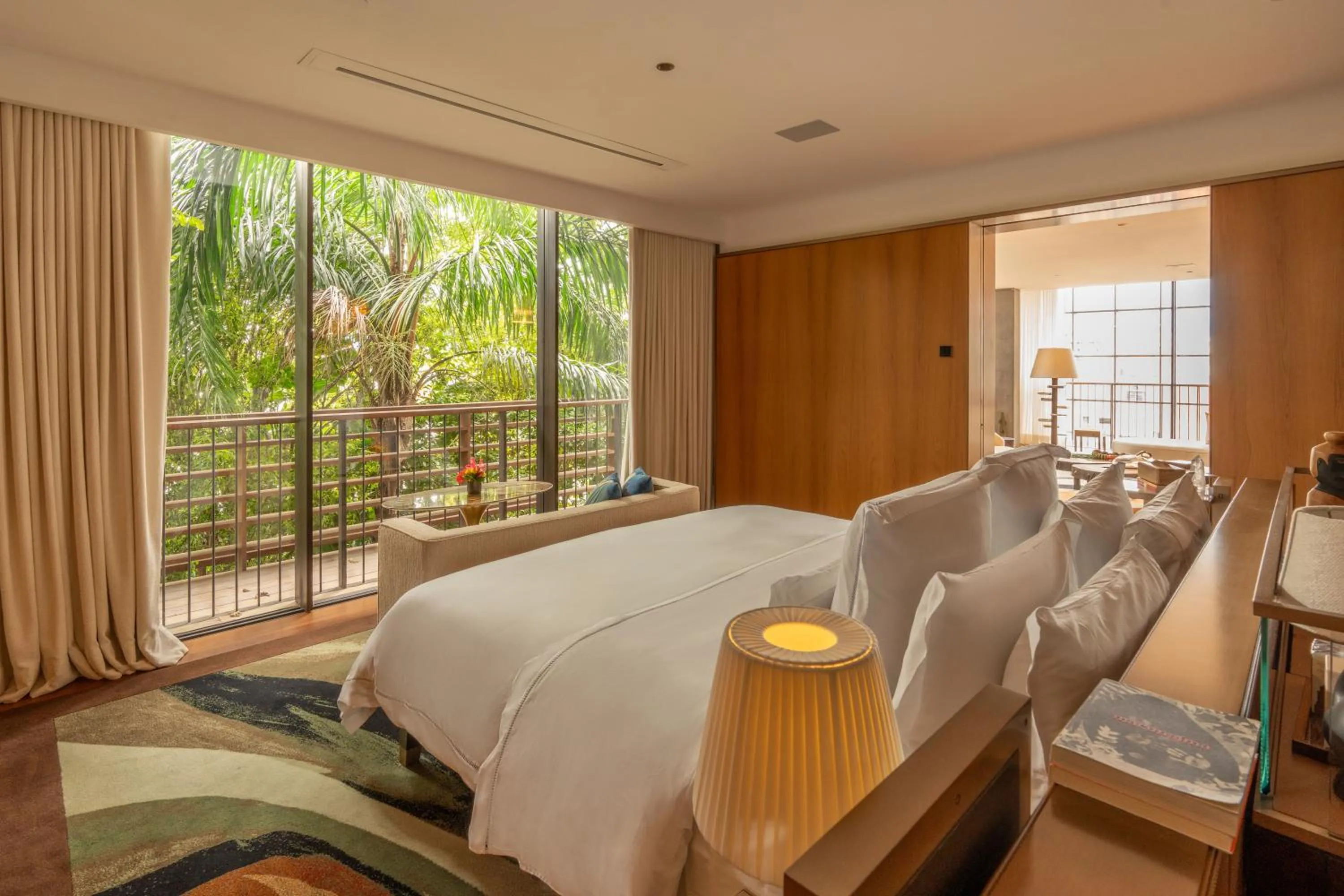 Balcony/Terrace, Bed in Rosewood São Paulo