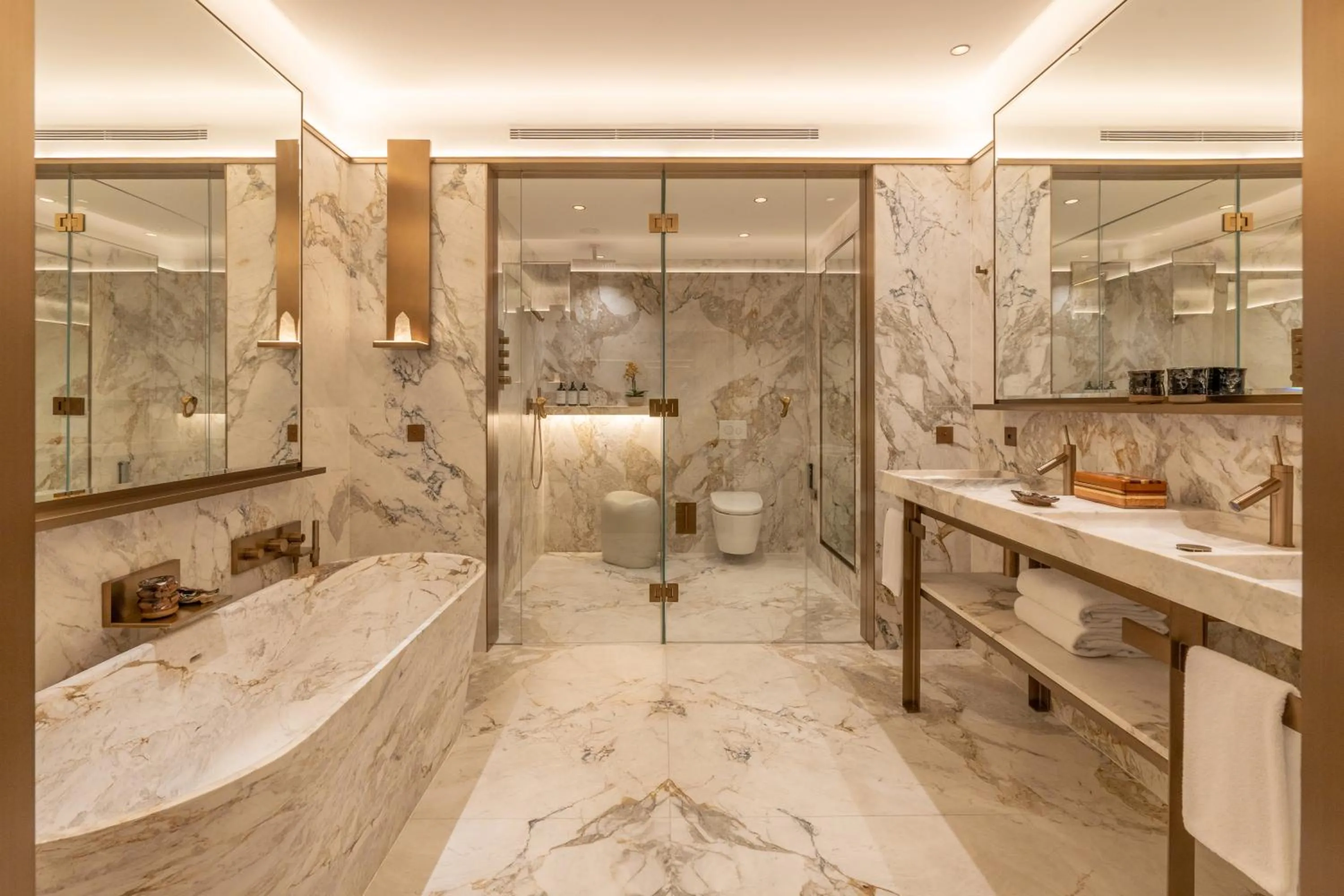 Bathroom in Rosewood São Paulo