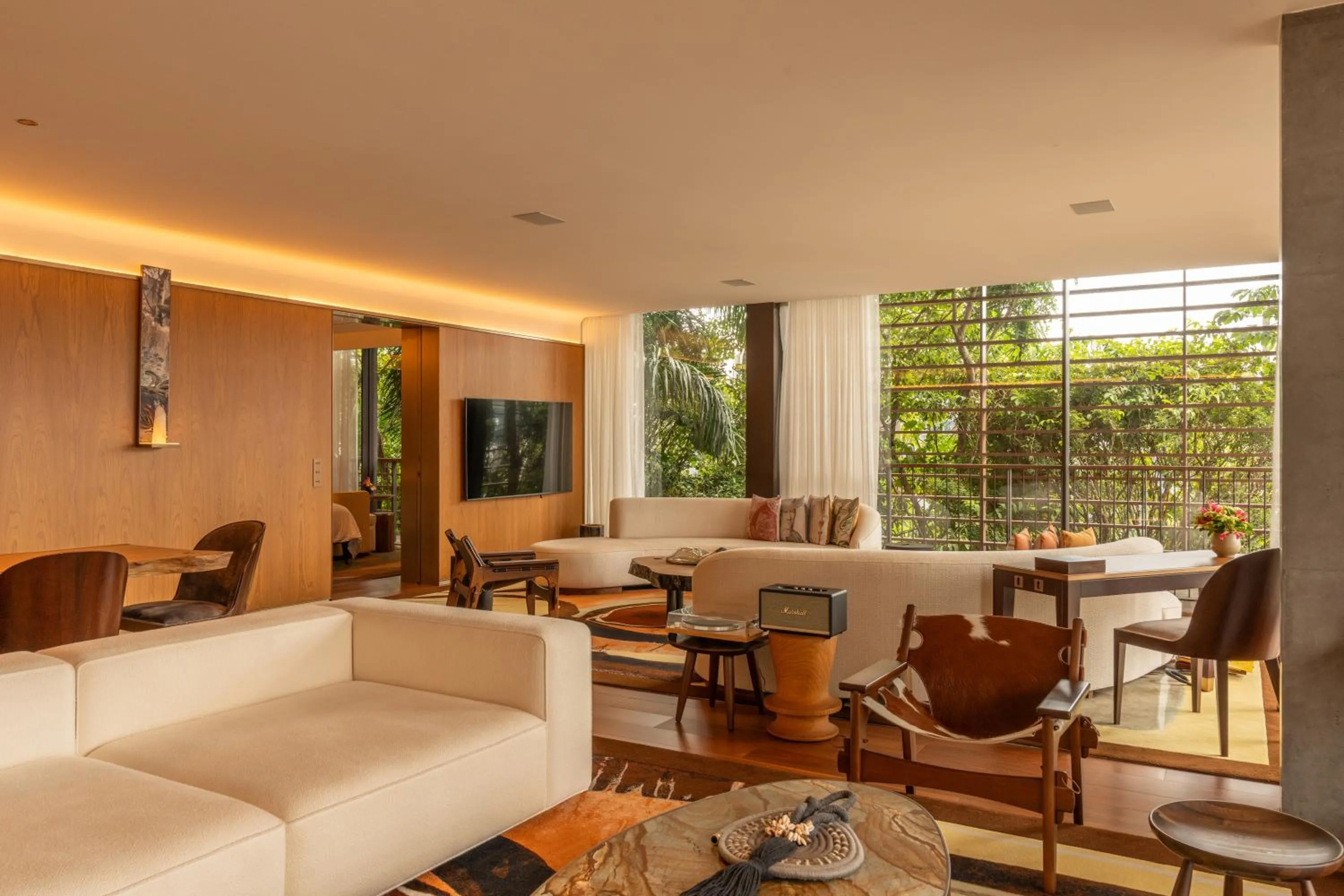 Living room in Rosewood São Paulo