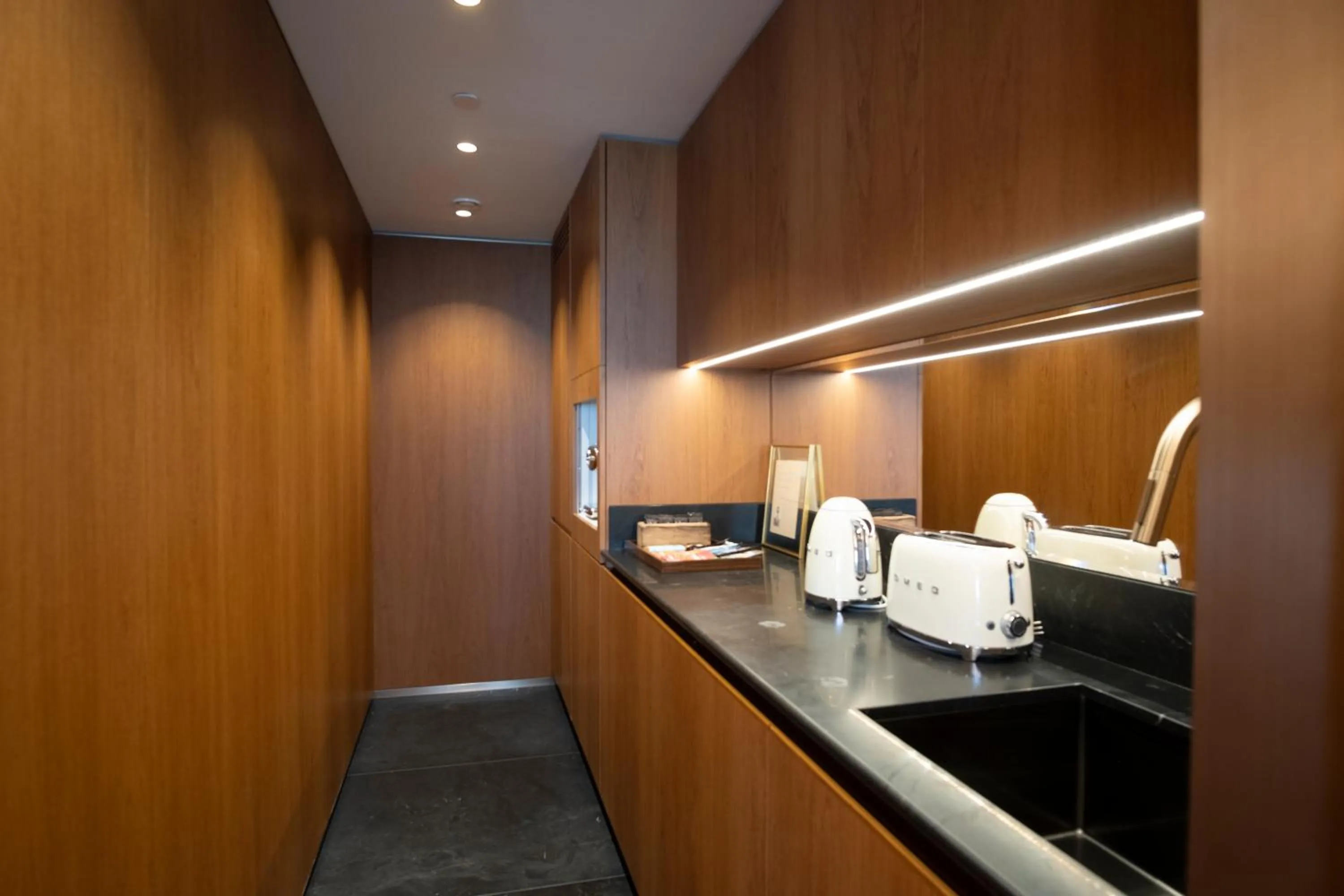 kitchen in Rosewood São Paulo