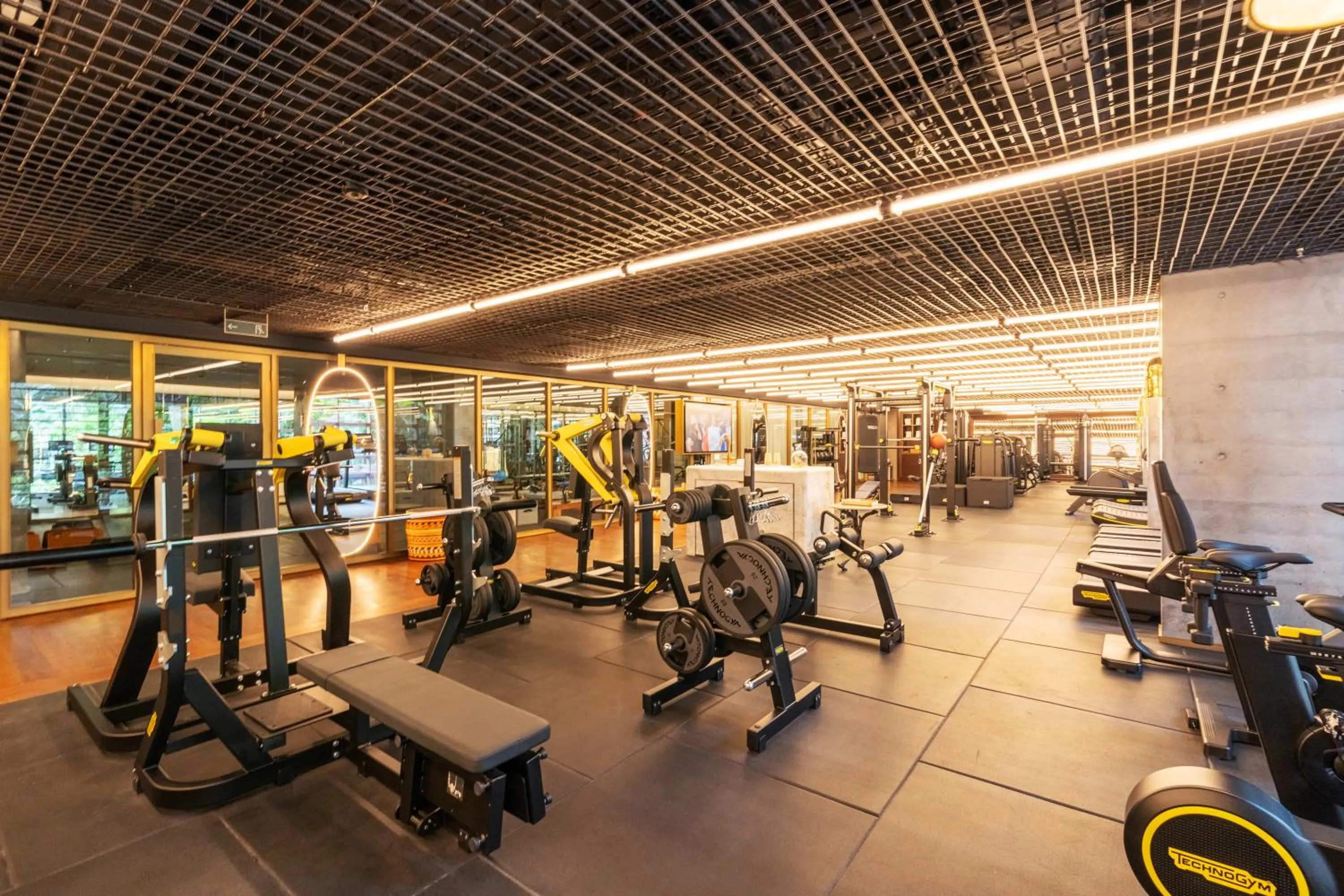 Fitness centre/facilities in Rosewood São Paulo
