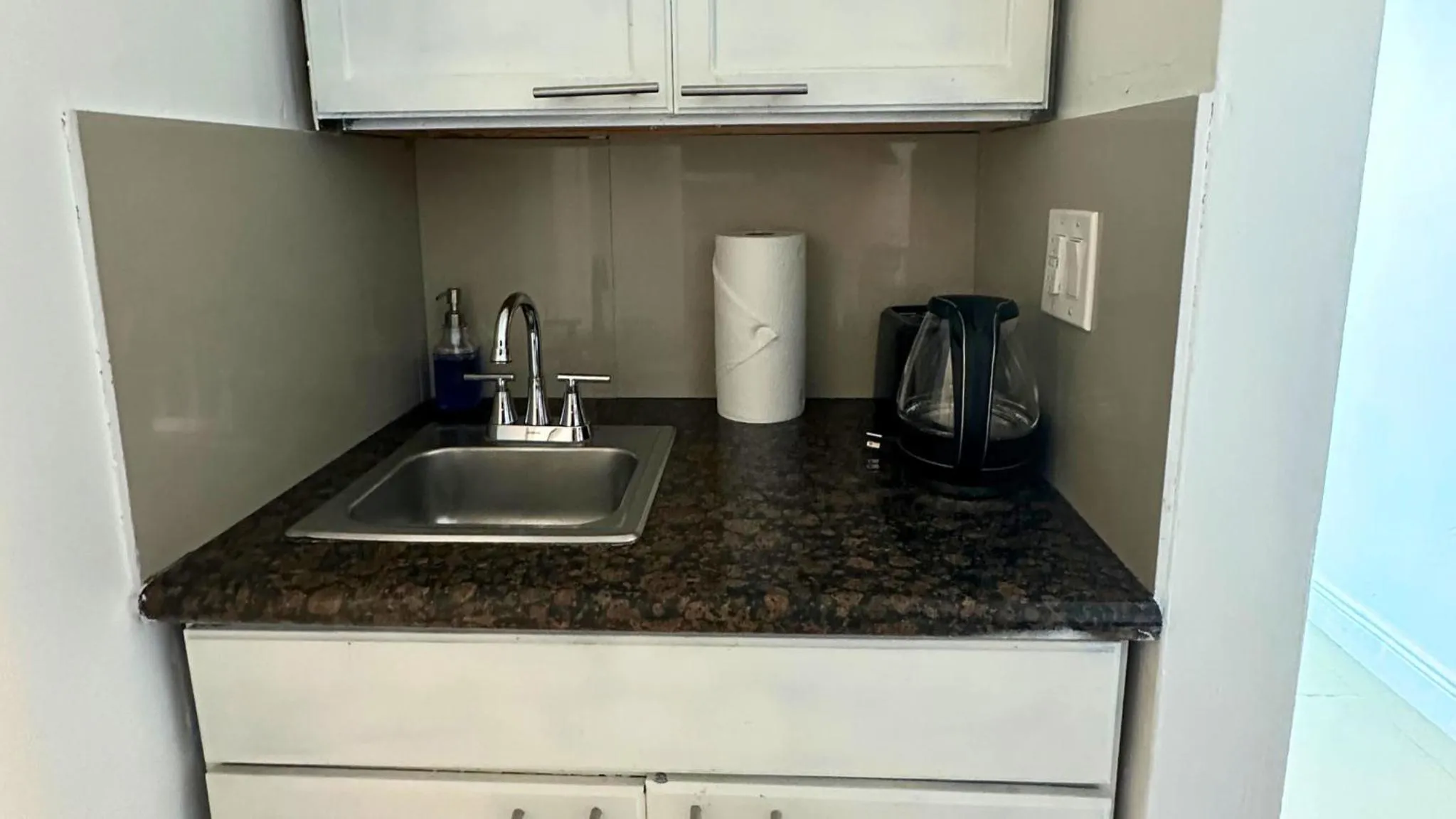 Coffee/tea facilities in SeaStays Apartments