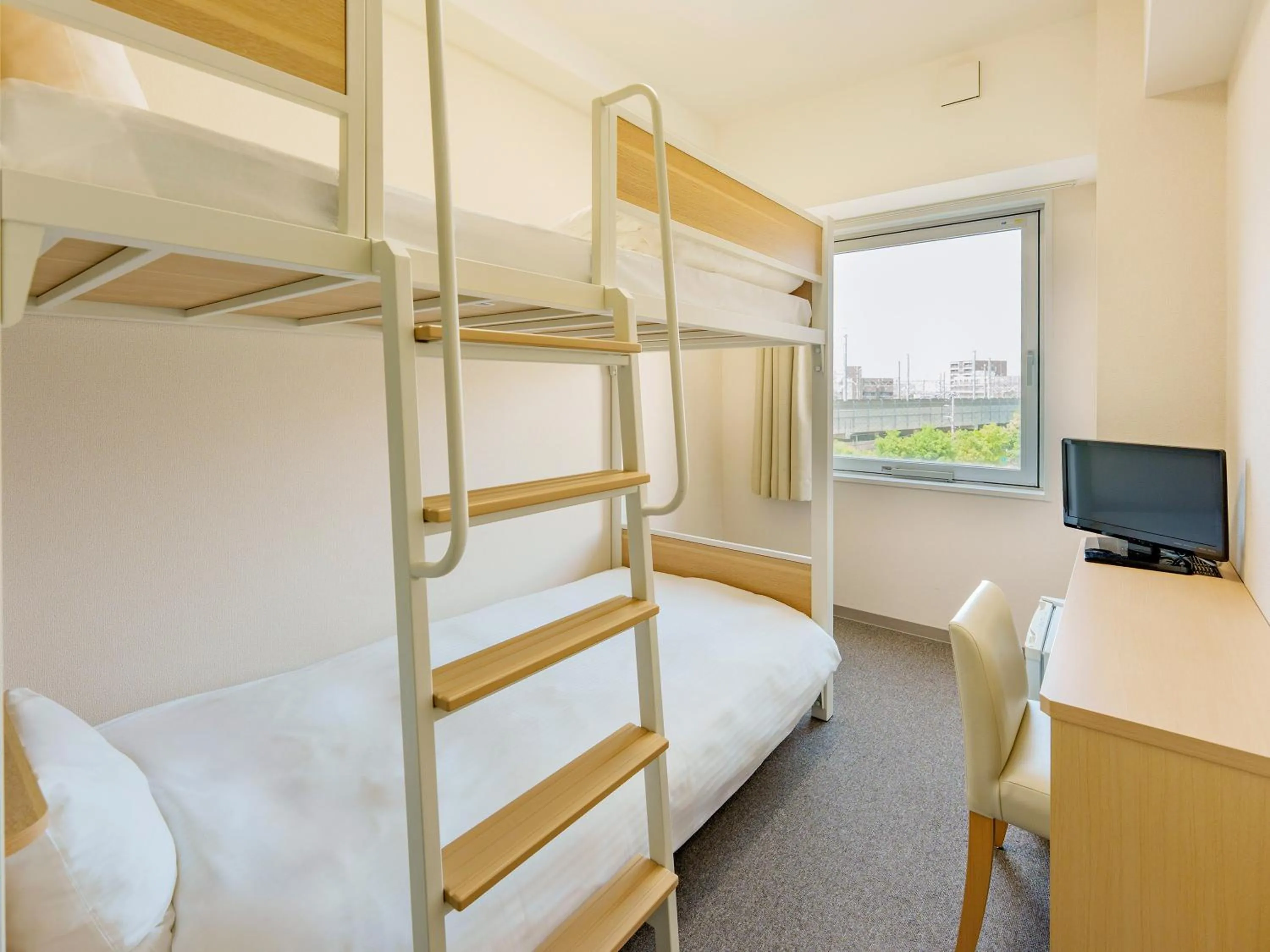 Photo of the whole room, Bed in CHISUN BUDGET Kanazawa Ekimae